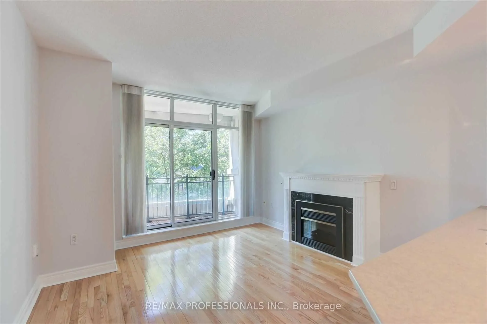 10 Old Mill Trail, #305