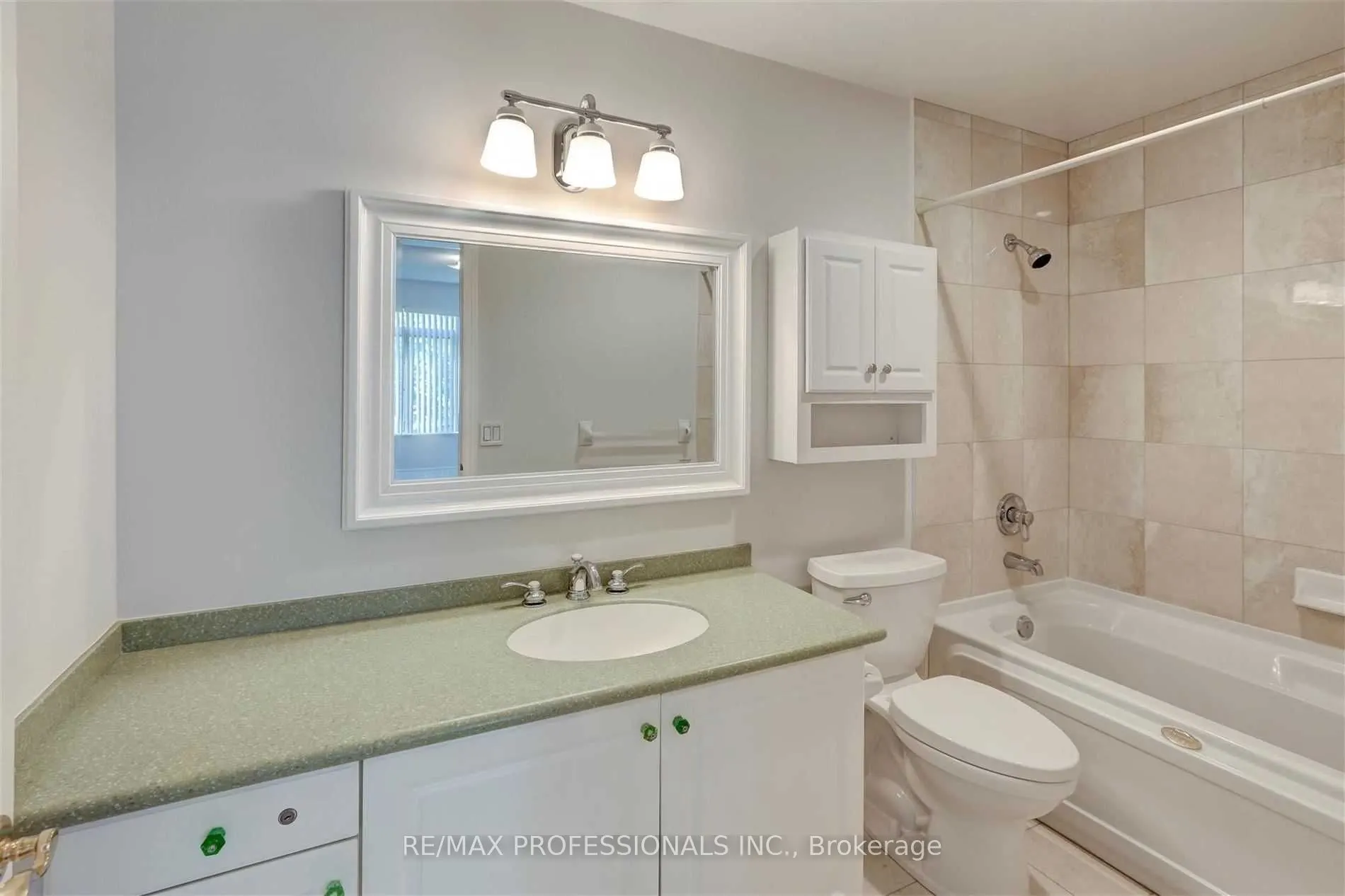 10 Old Mill Trail, #305