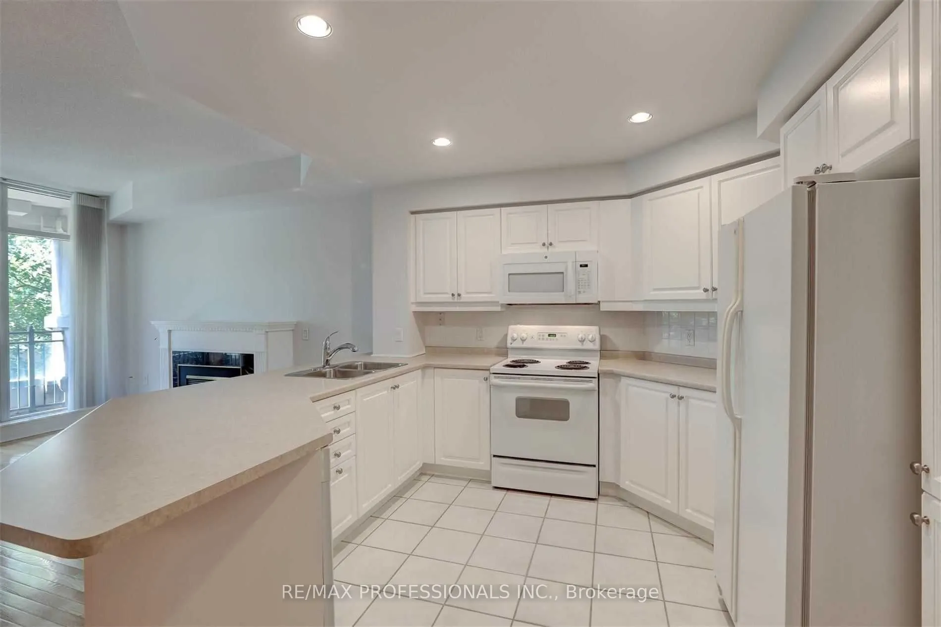10 Old Mill Trail, #305