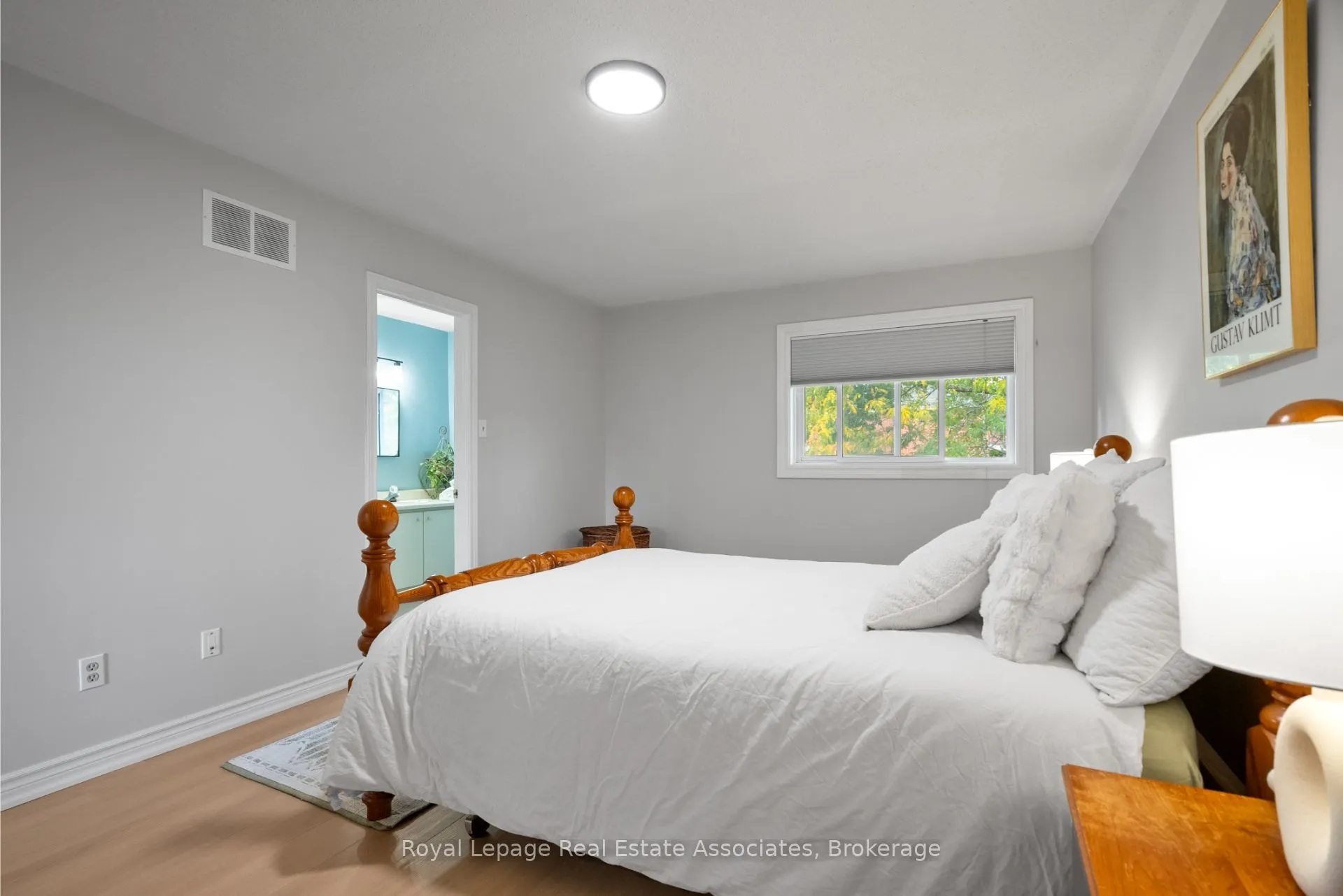 3439 Mulcaster Road