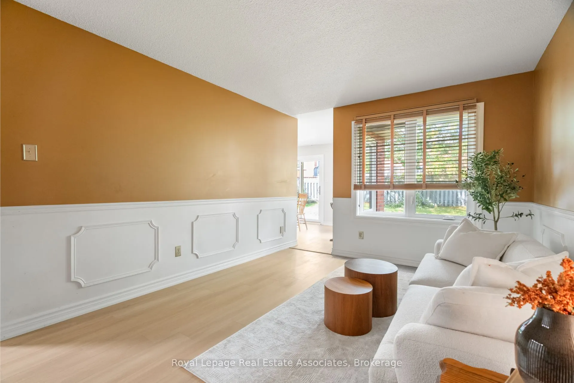 3439 Mulcaster Road