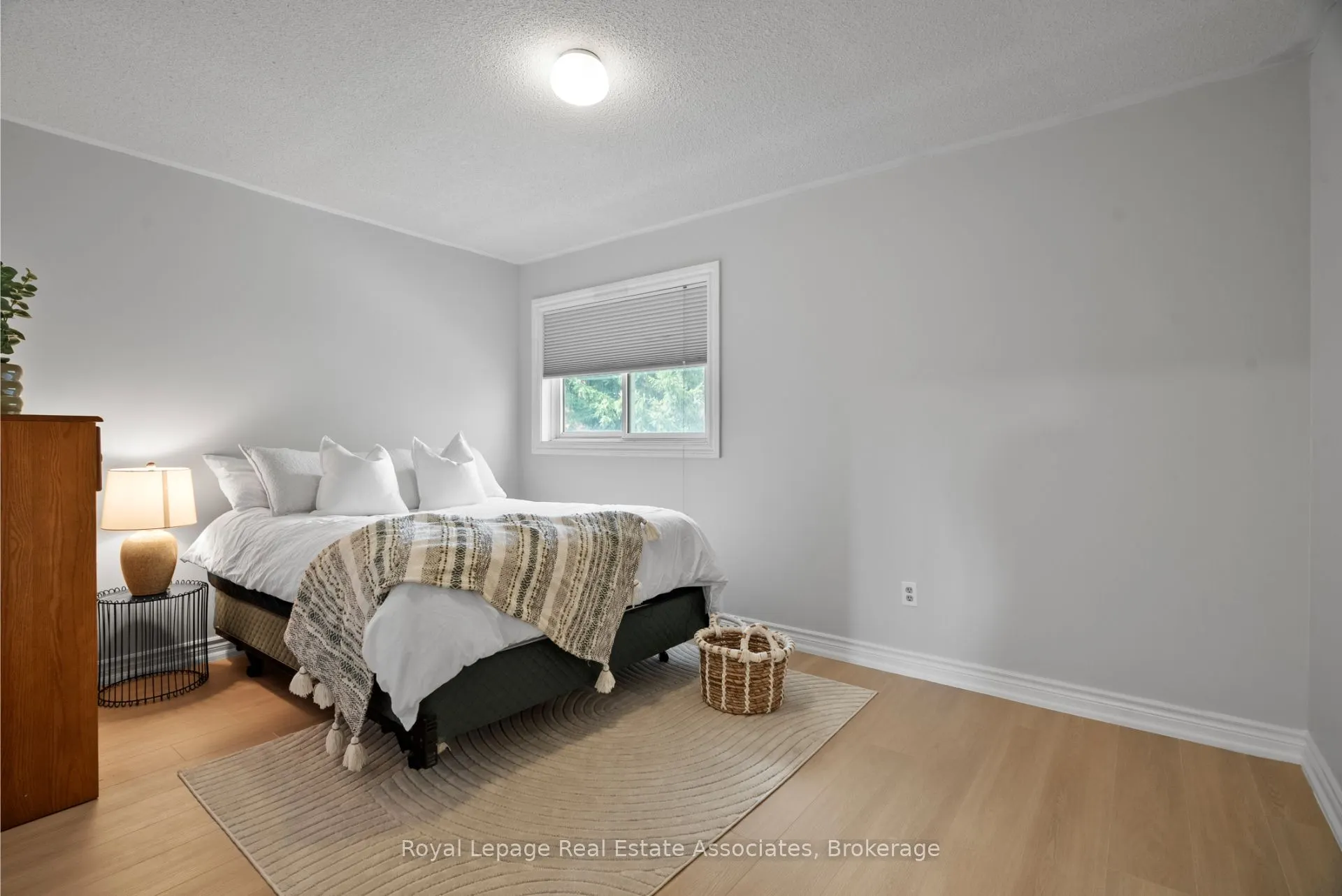 3439 Mulcaster Road