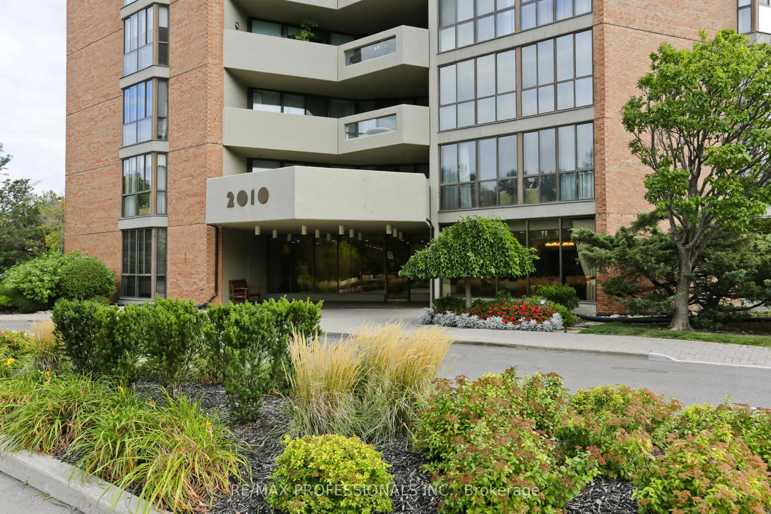 2010 Islington Avenue, #601