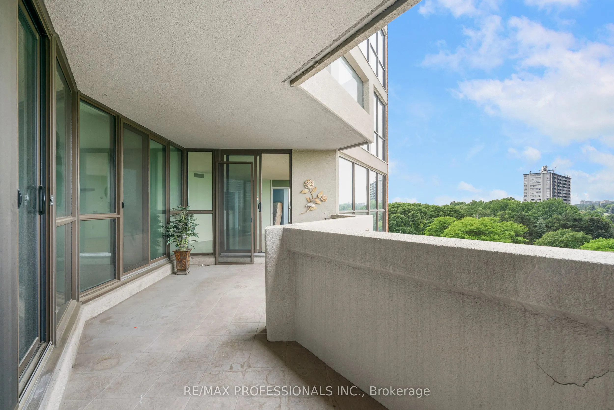 2010 Islington Avenue, #601