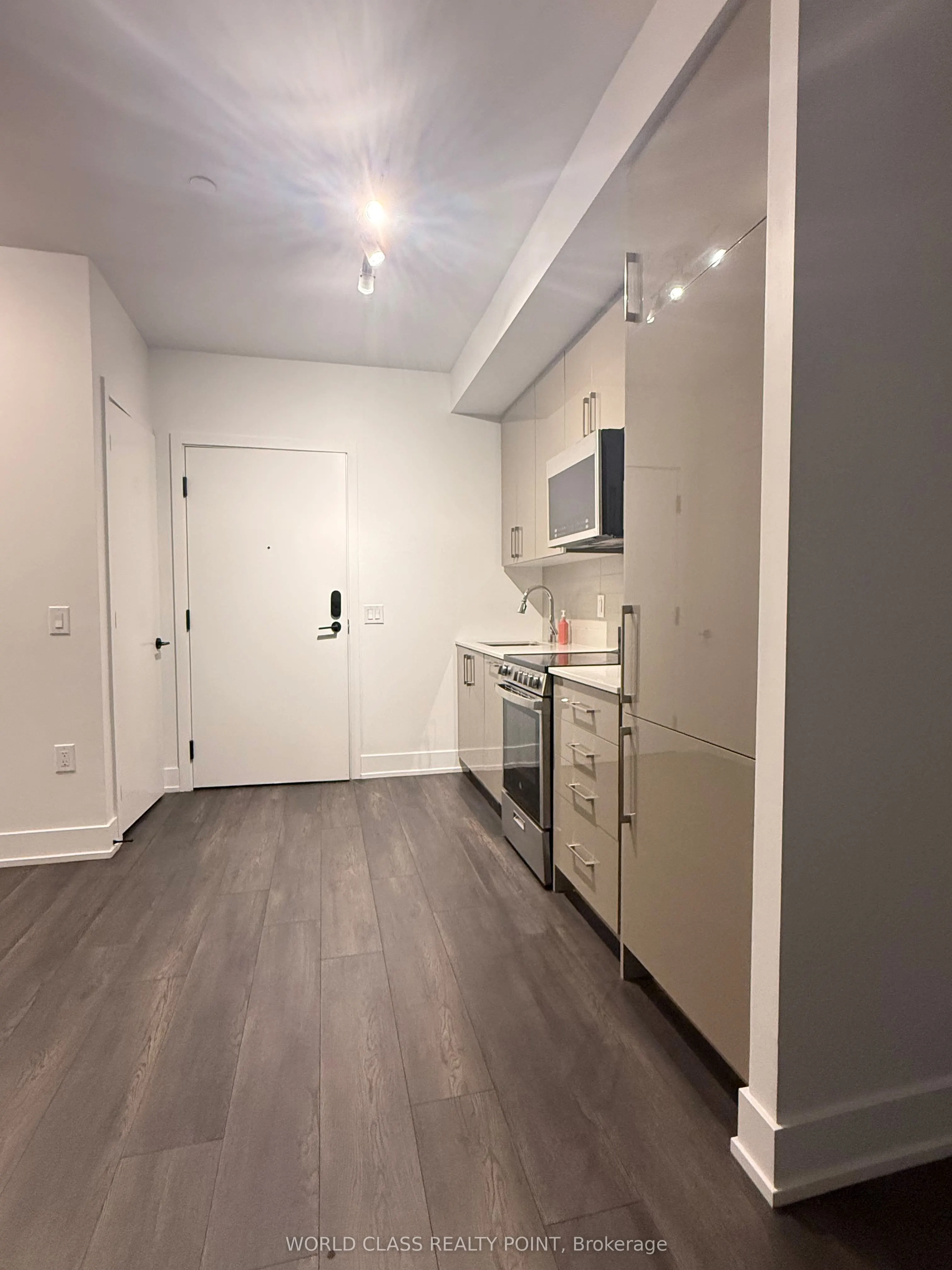 2450 Old Bronte Road, #609
