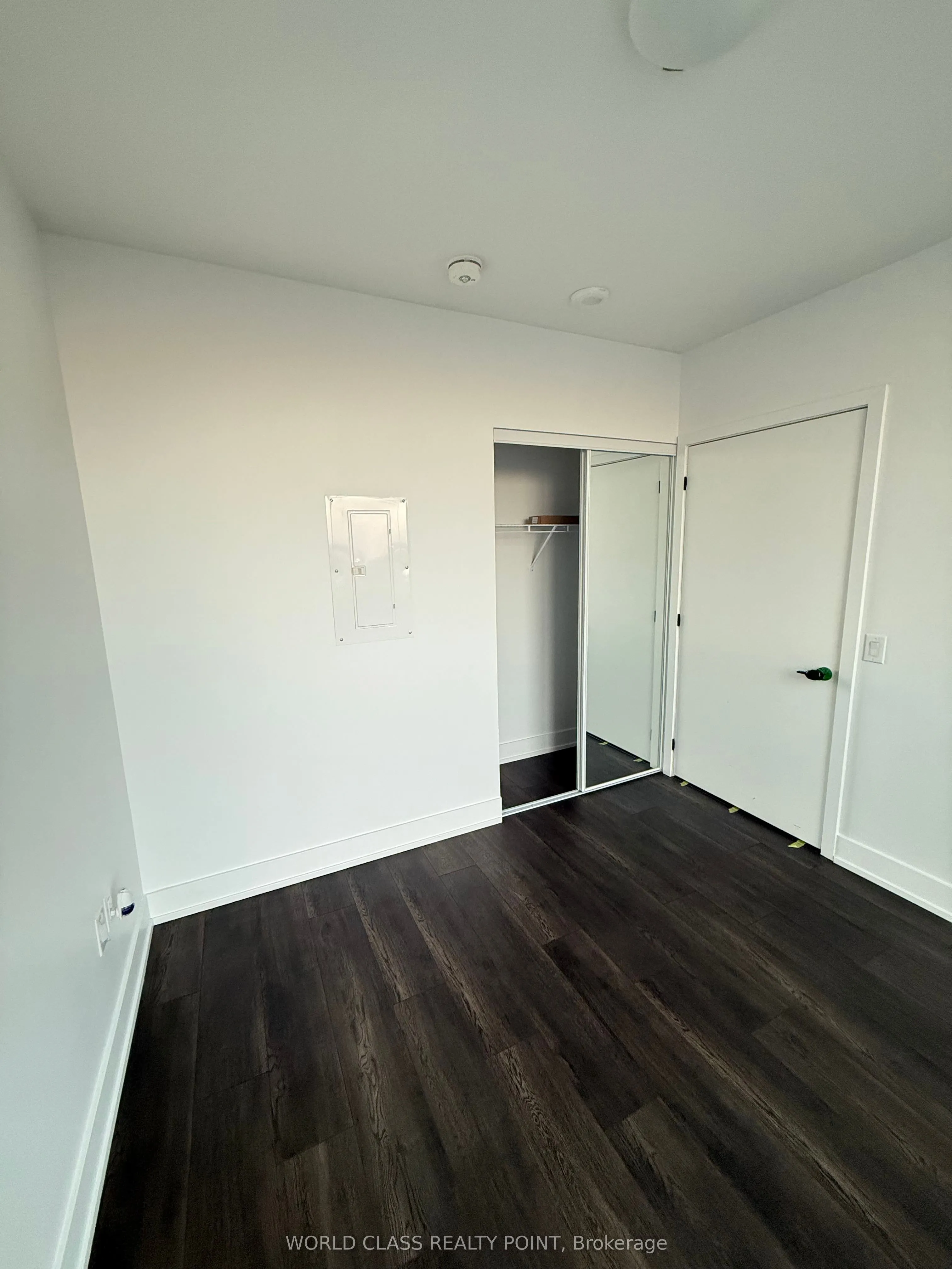 2450 Old Bronte Road, #609
