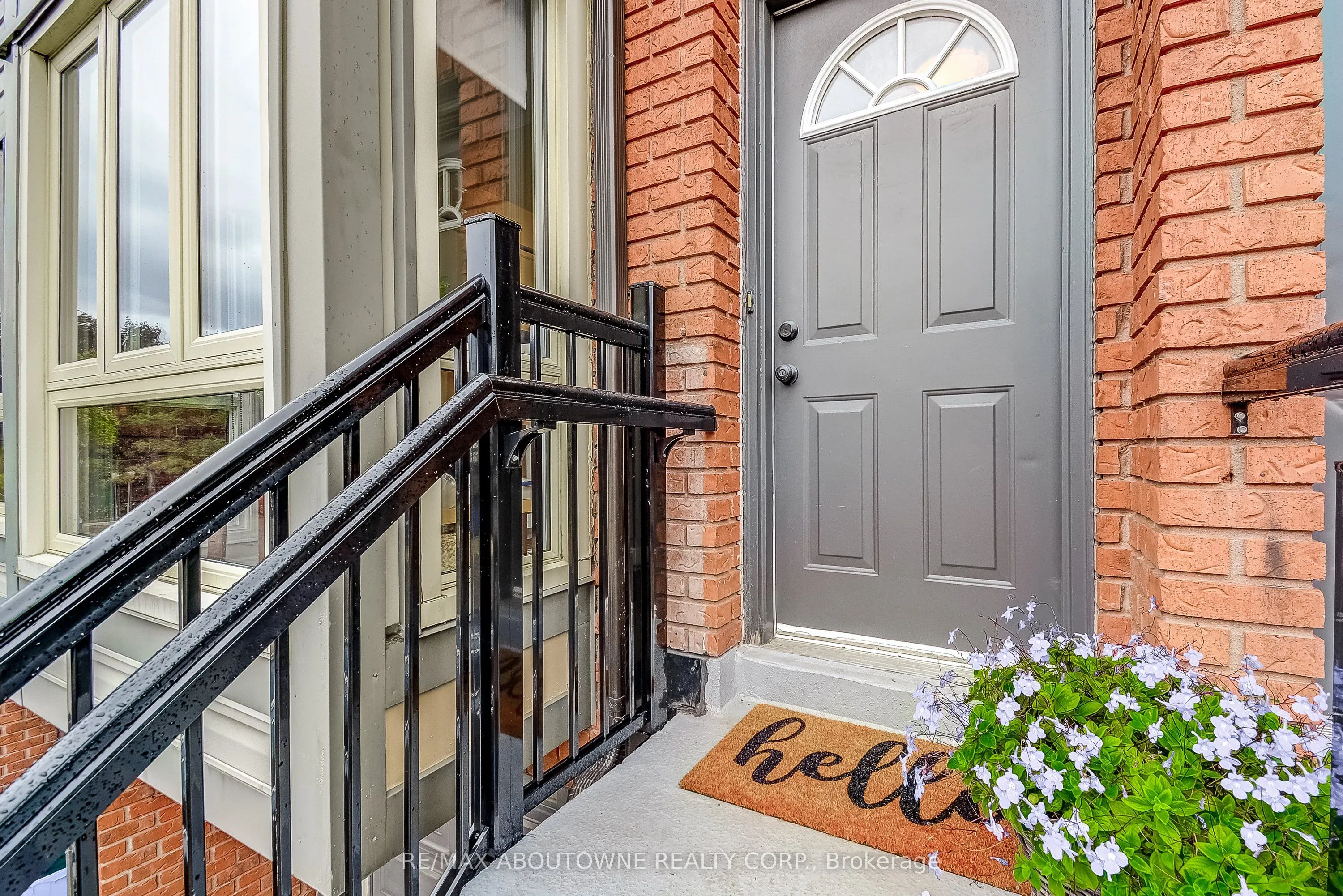 895 Maple Avenue, #418