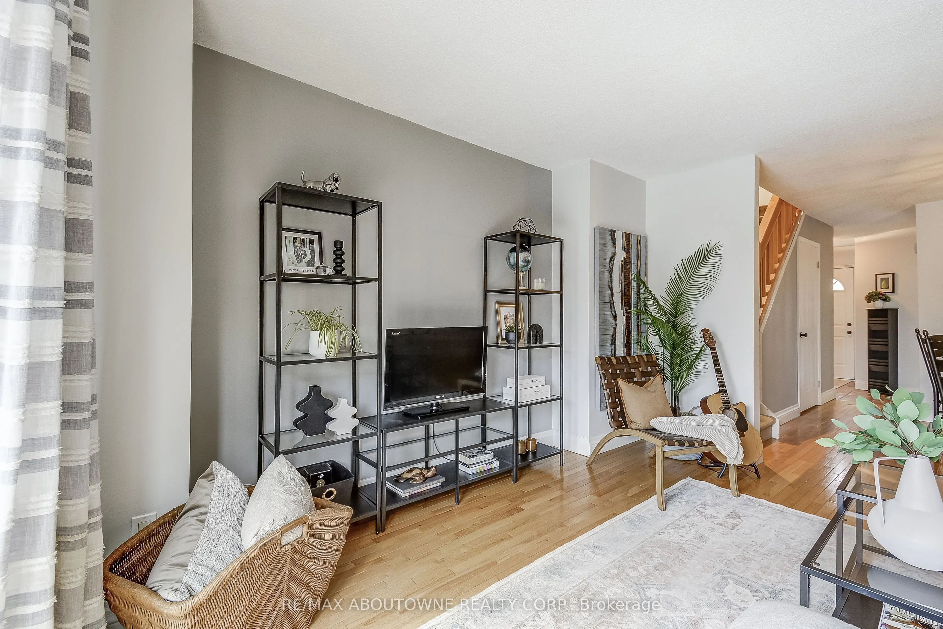 895 Maple Avenue, #418