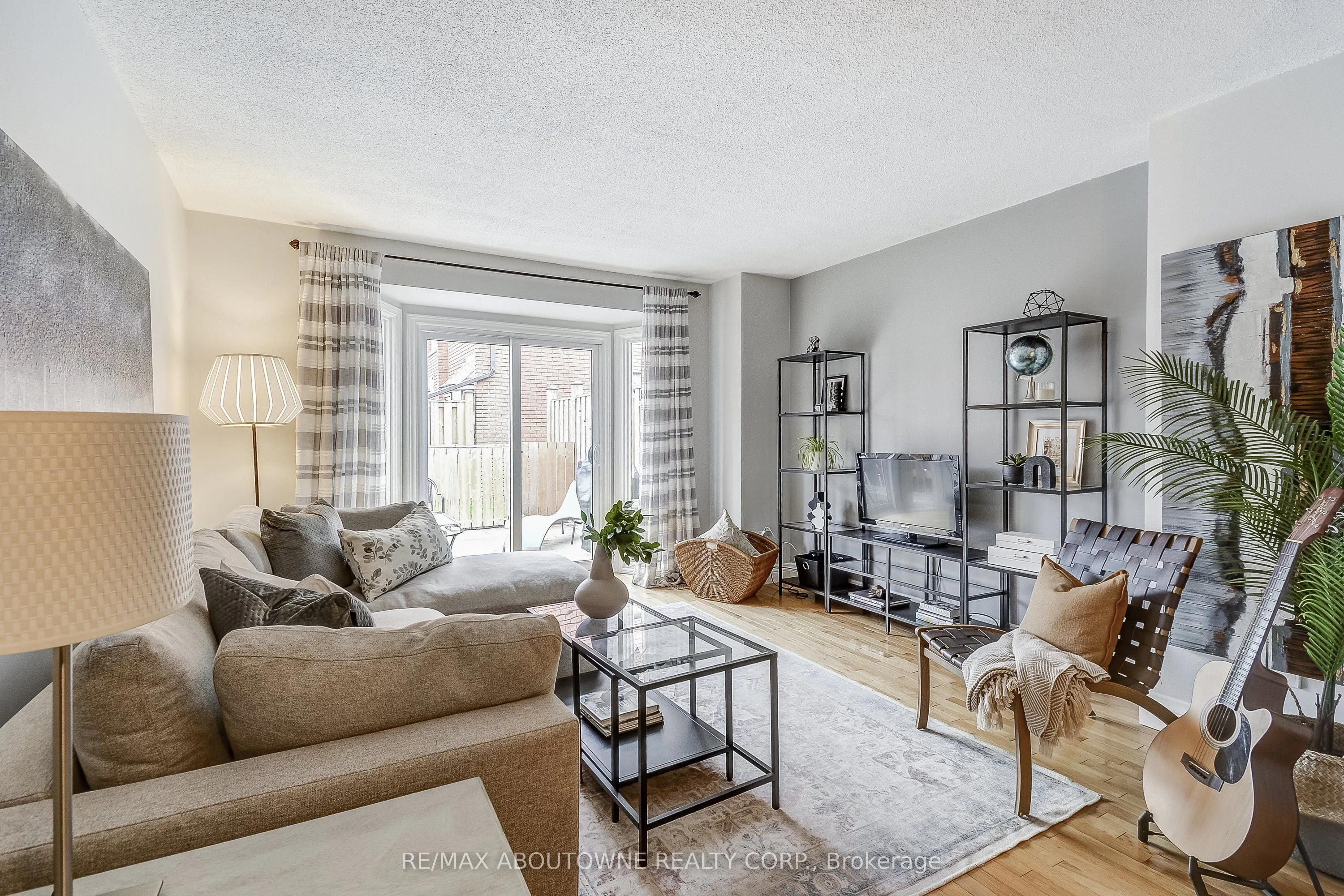 895 Maple Avenue, #418