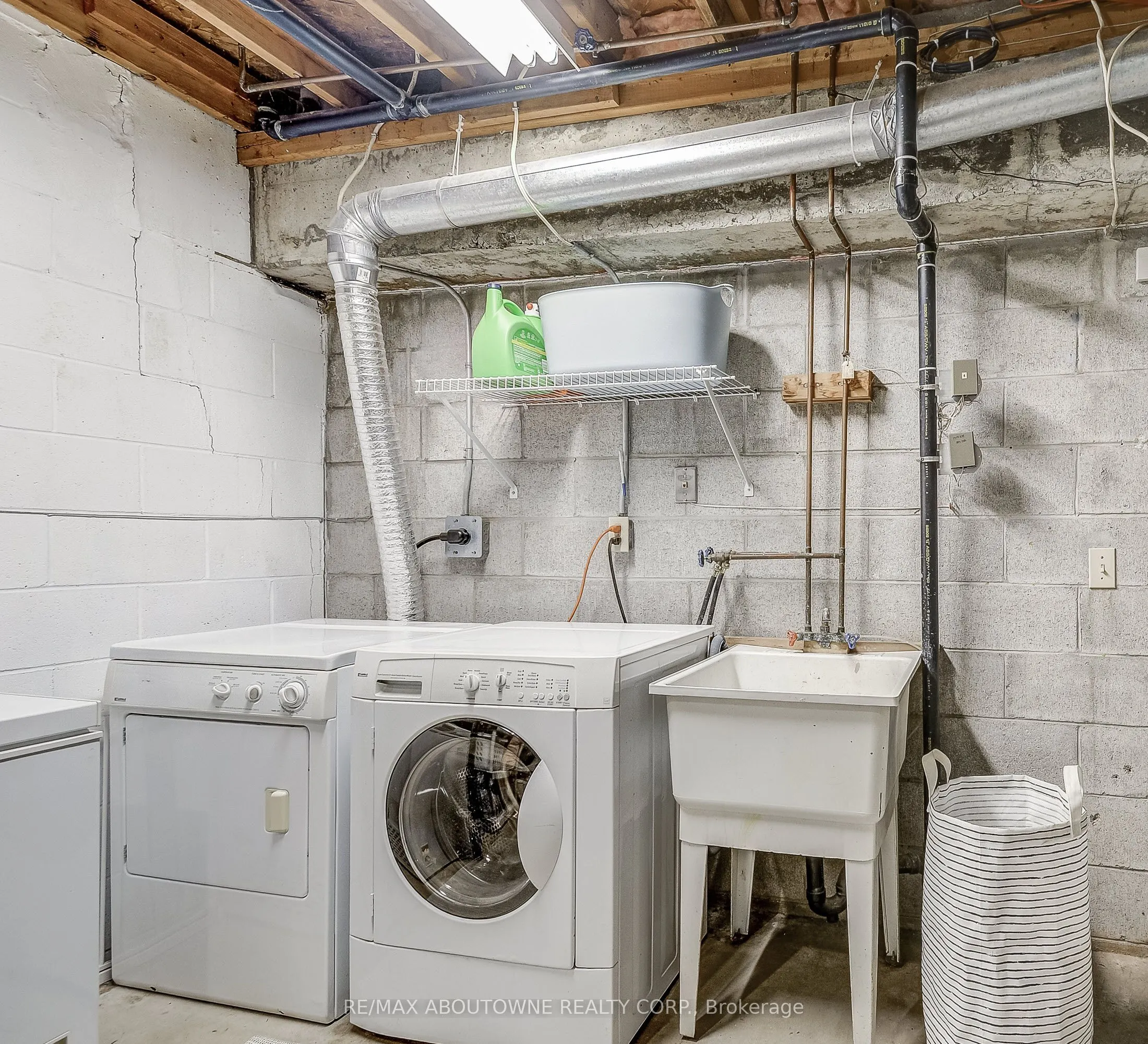895 Maple Avenue, #418