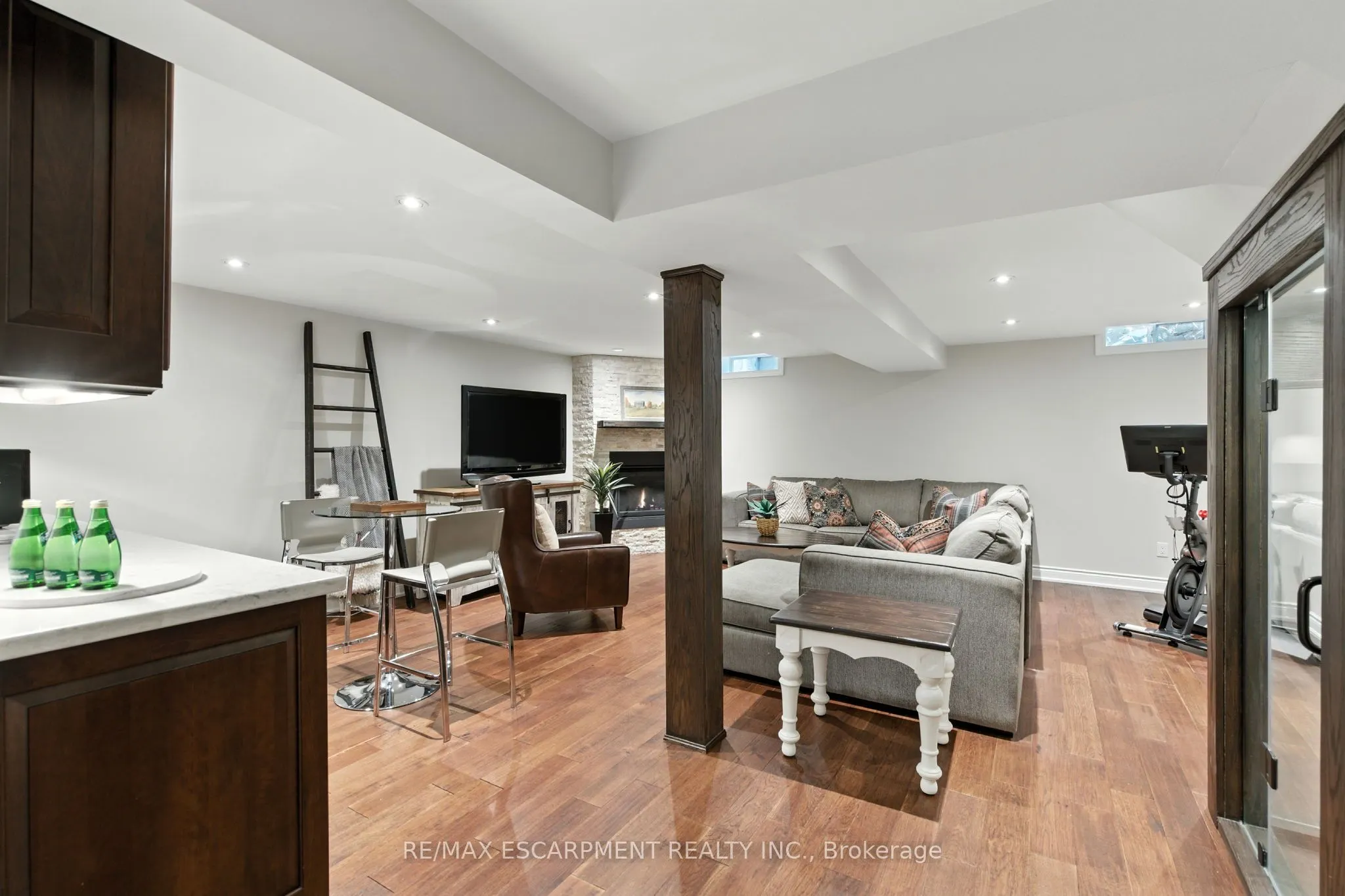2041 QUAIL VALLEY Drive