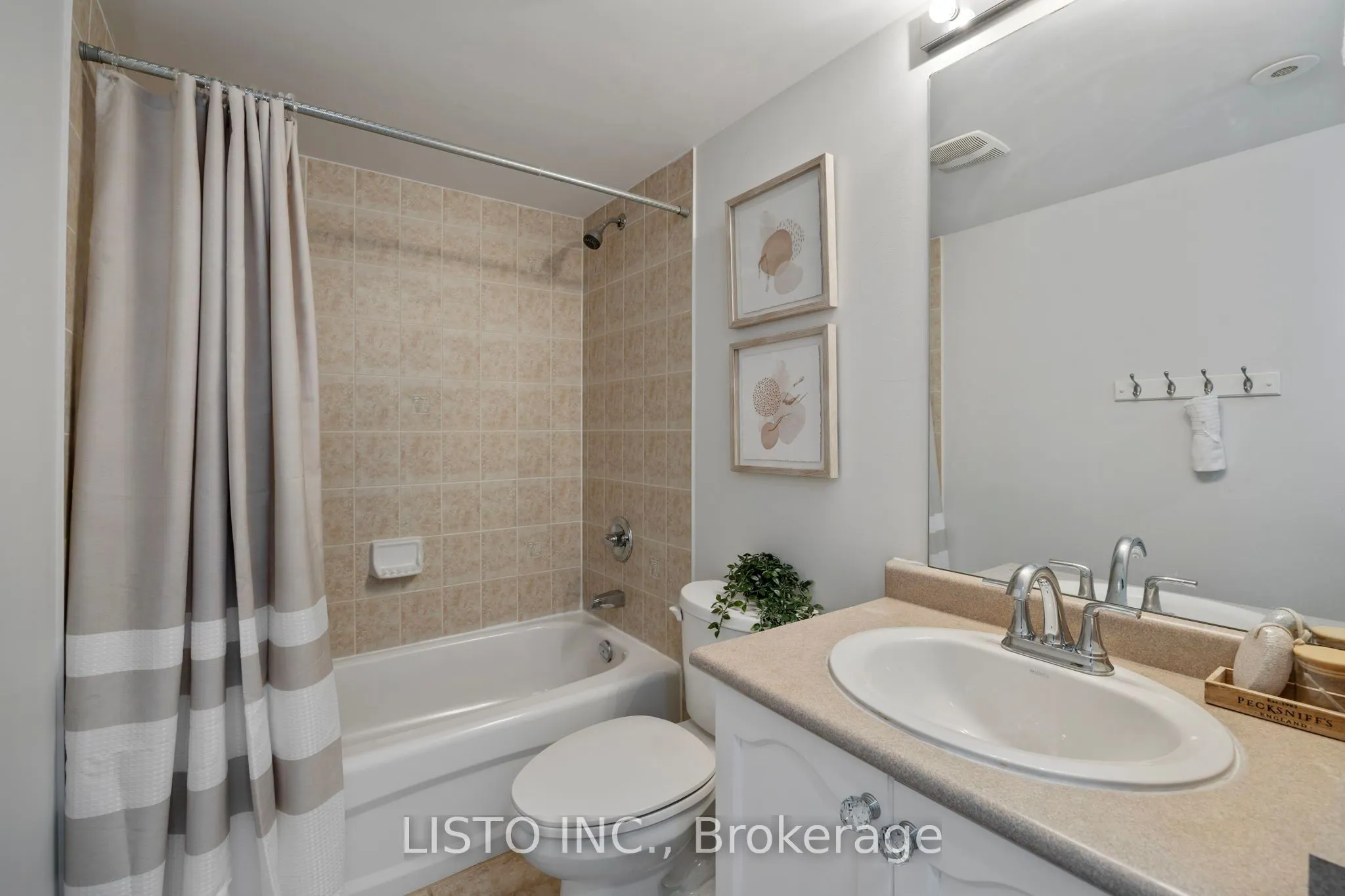 55 George Appleton Way, #2106