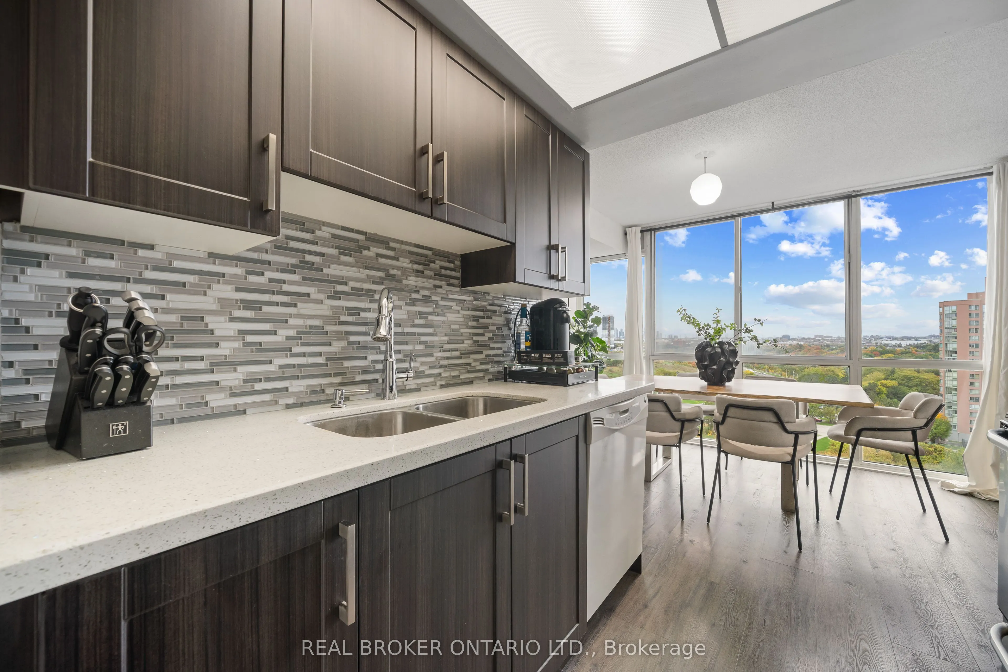 10 Markbrook Lane, #1402