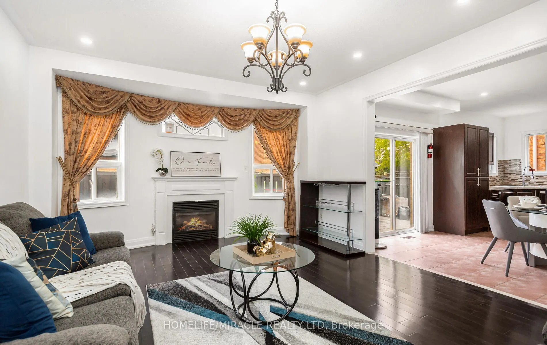20 Atira Avenue