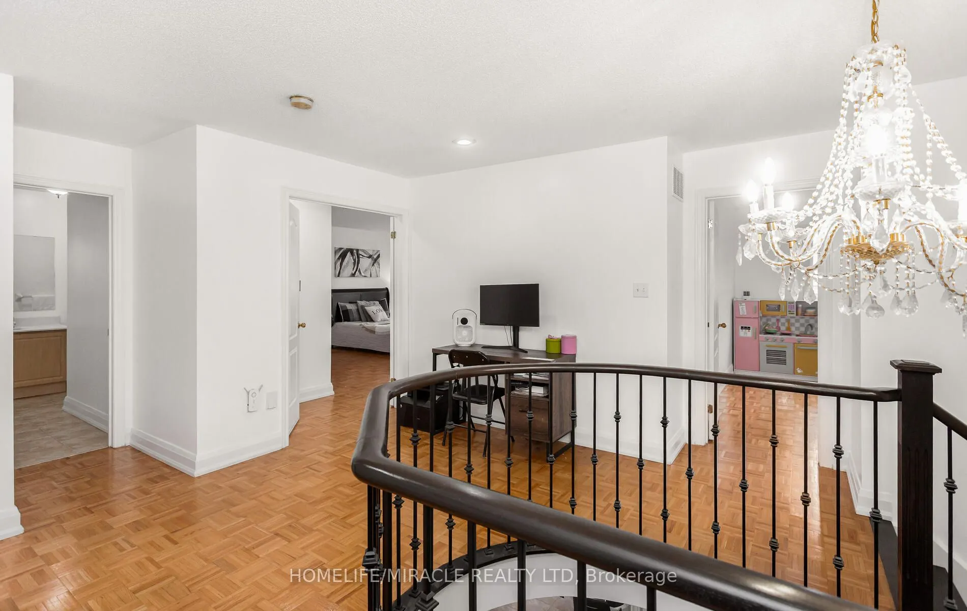 20 Atira Avenue