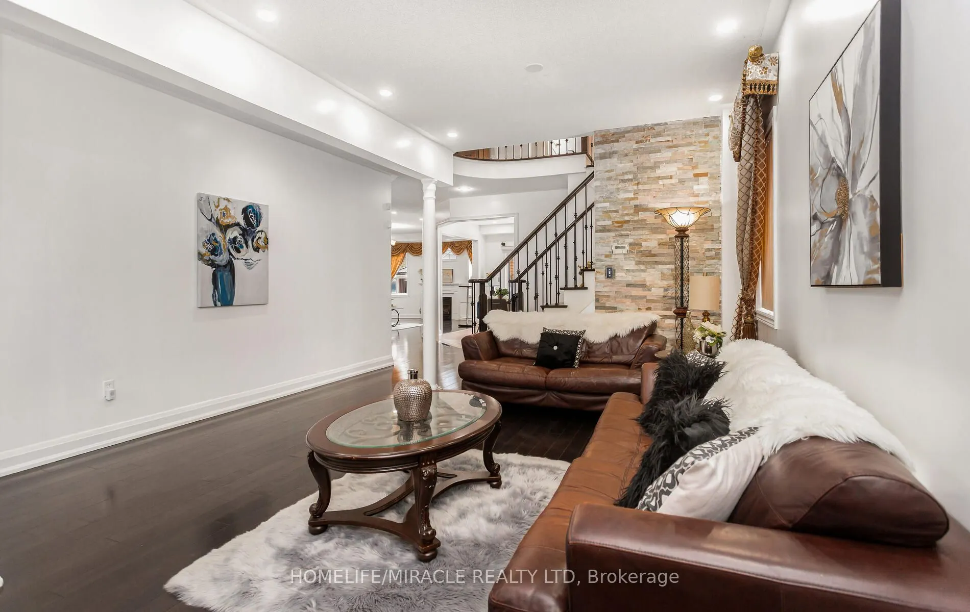 20 Atira Avenue