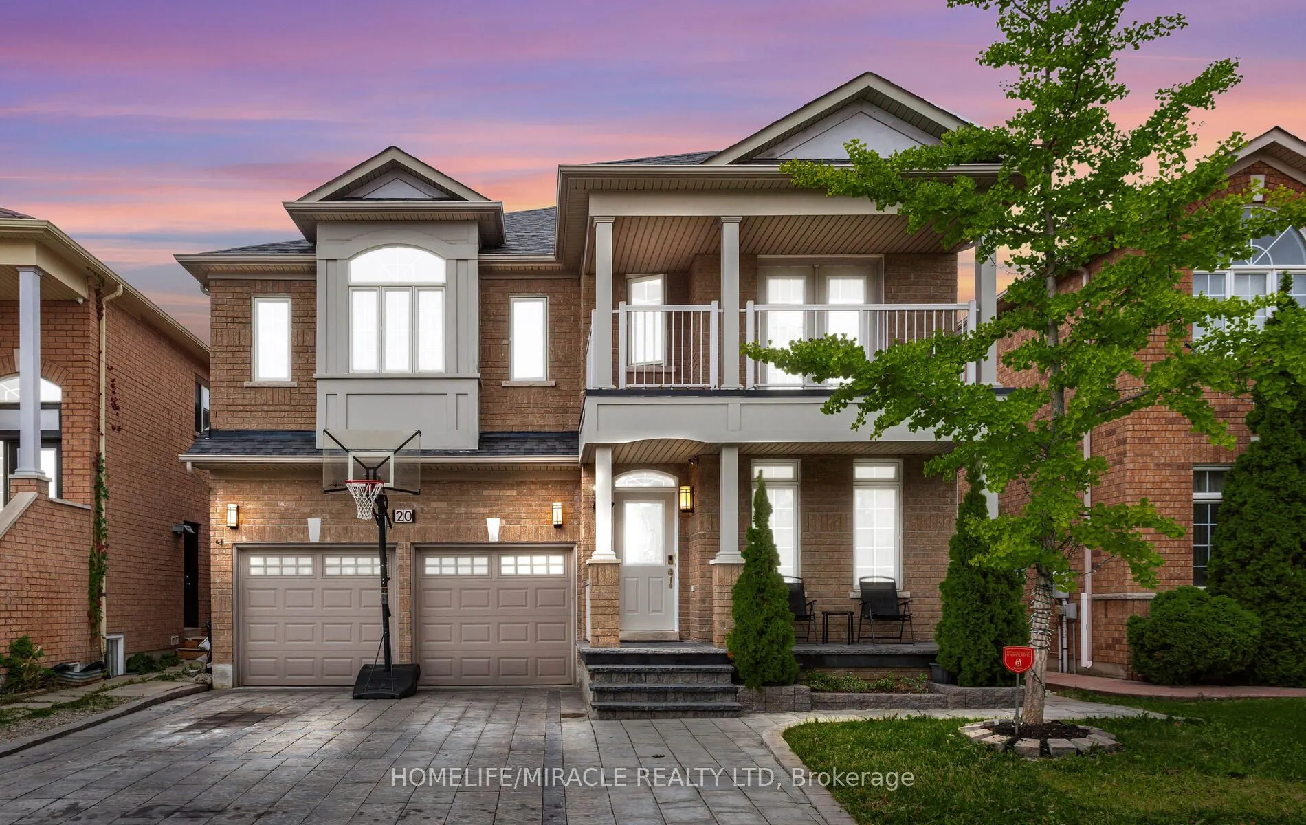 20 Atira Avenue