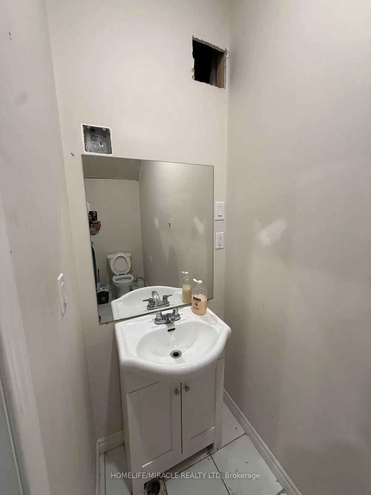 1050 Britannia Road E, #24