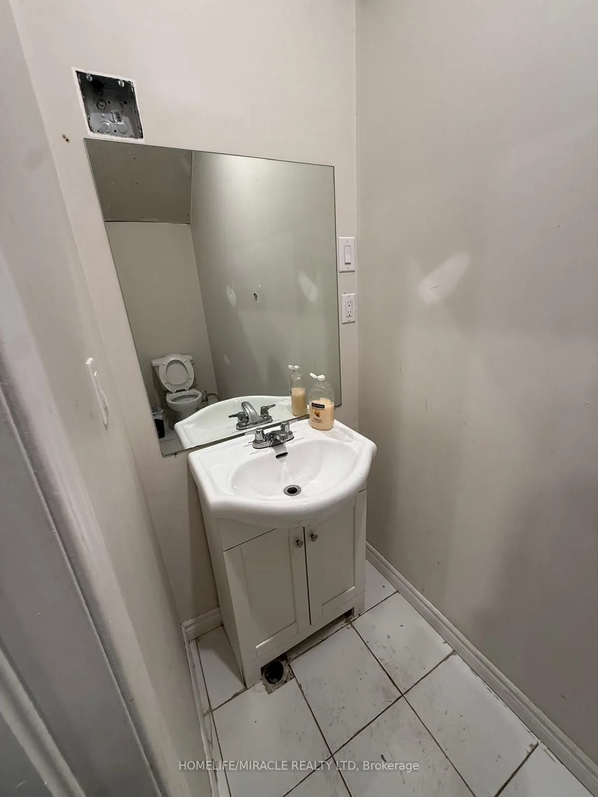 1050 Britannia Road E, #24