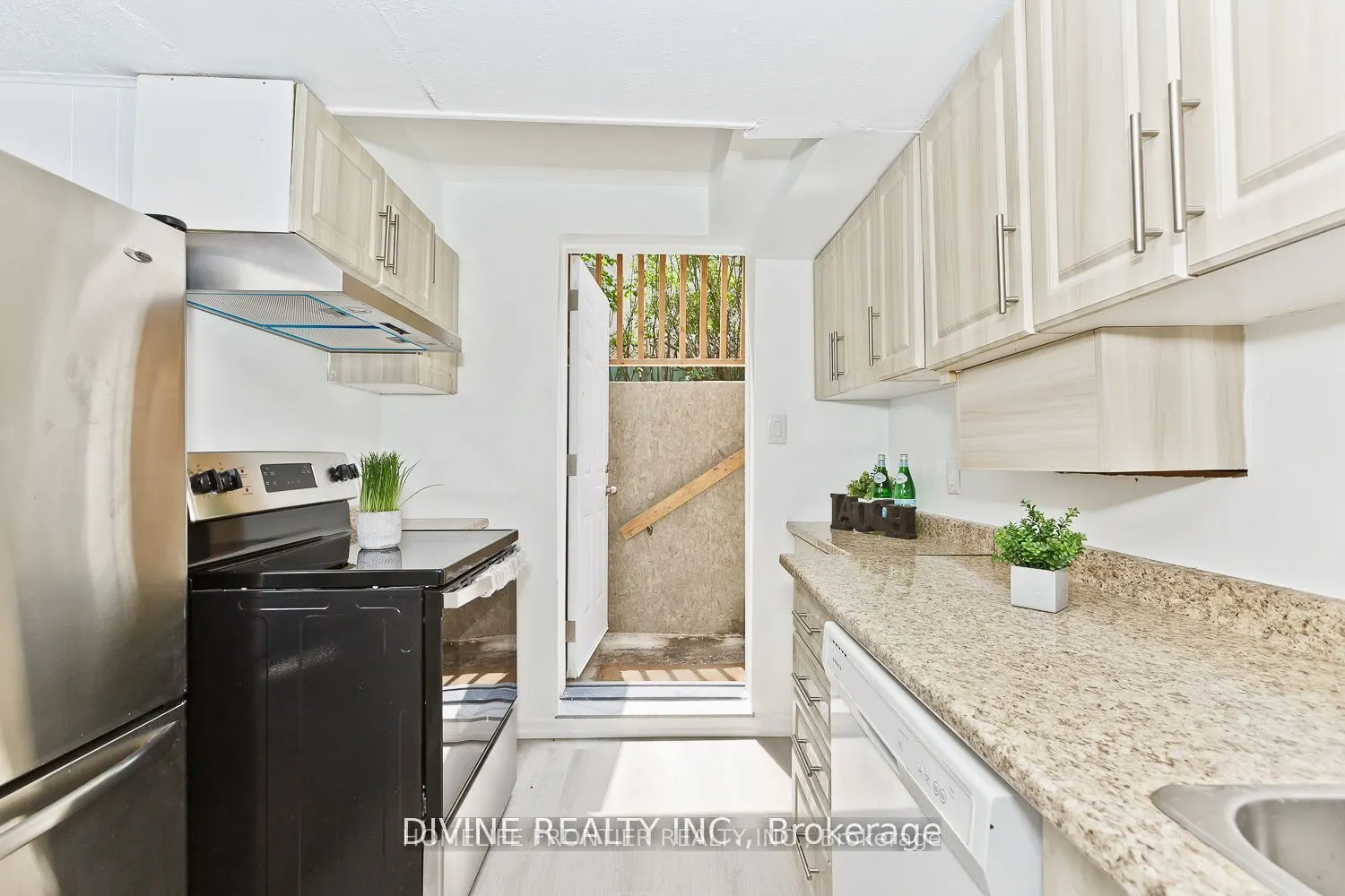 759 Bloor Street N, #Basement