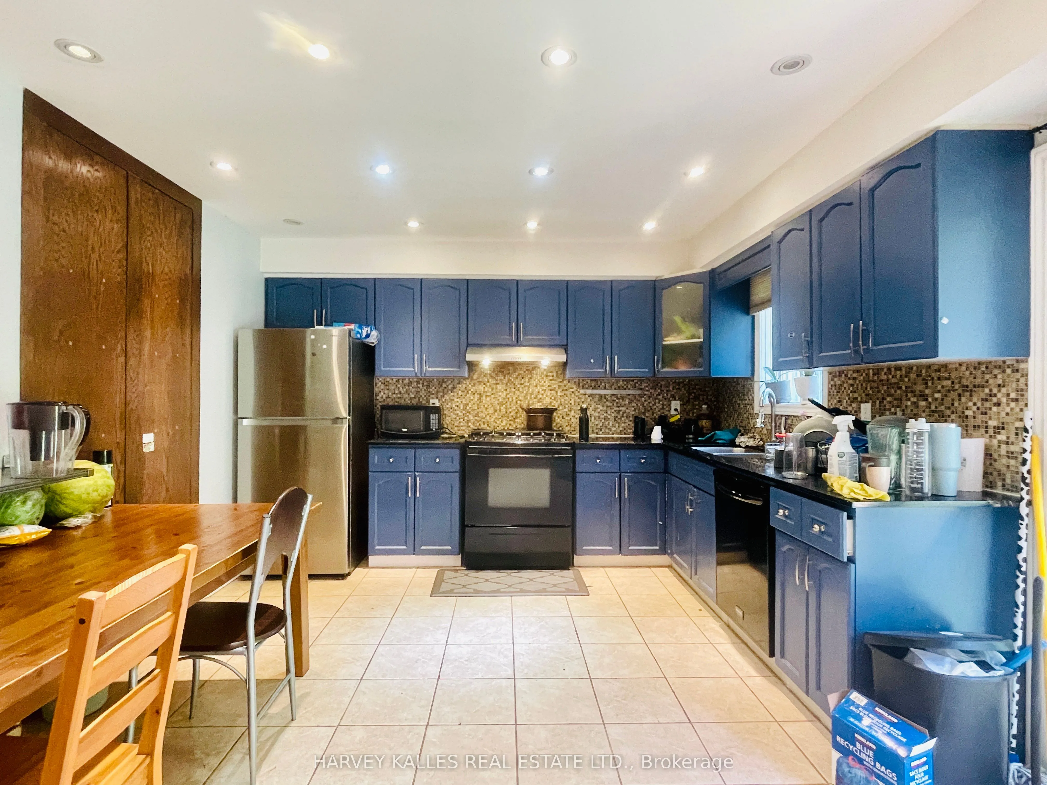 394 Caledonia Road, #Main