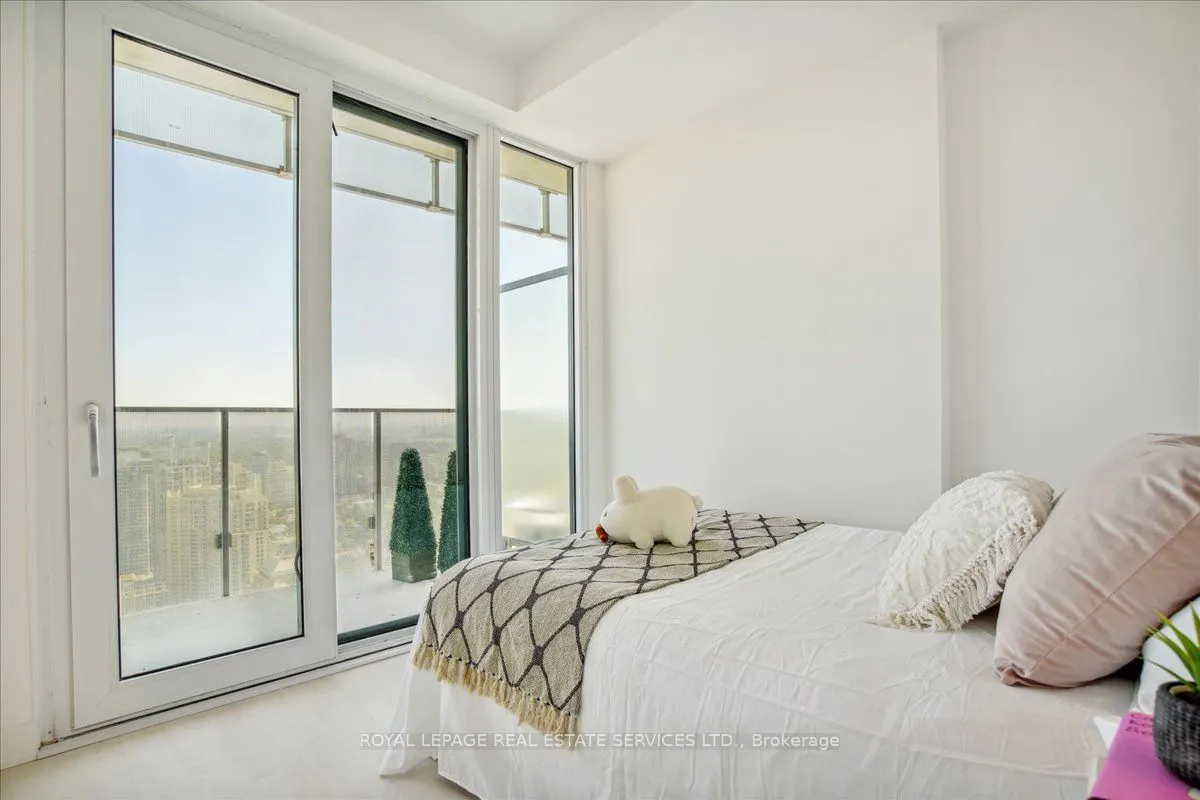 3900 Confederation Parkway, #4301