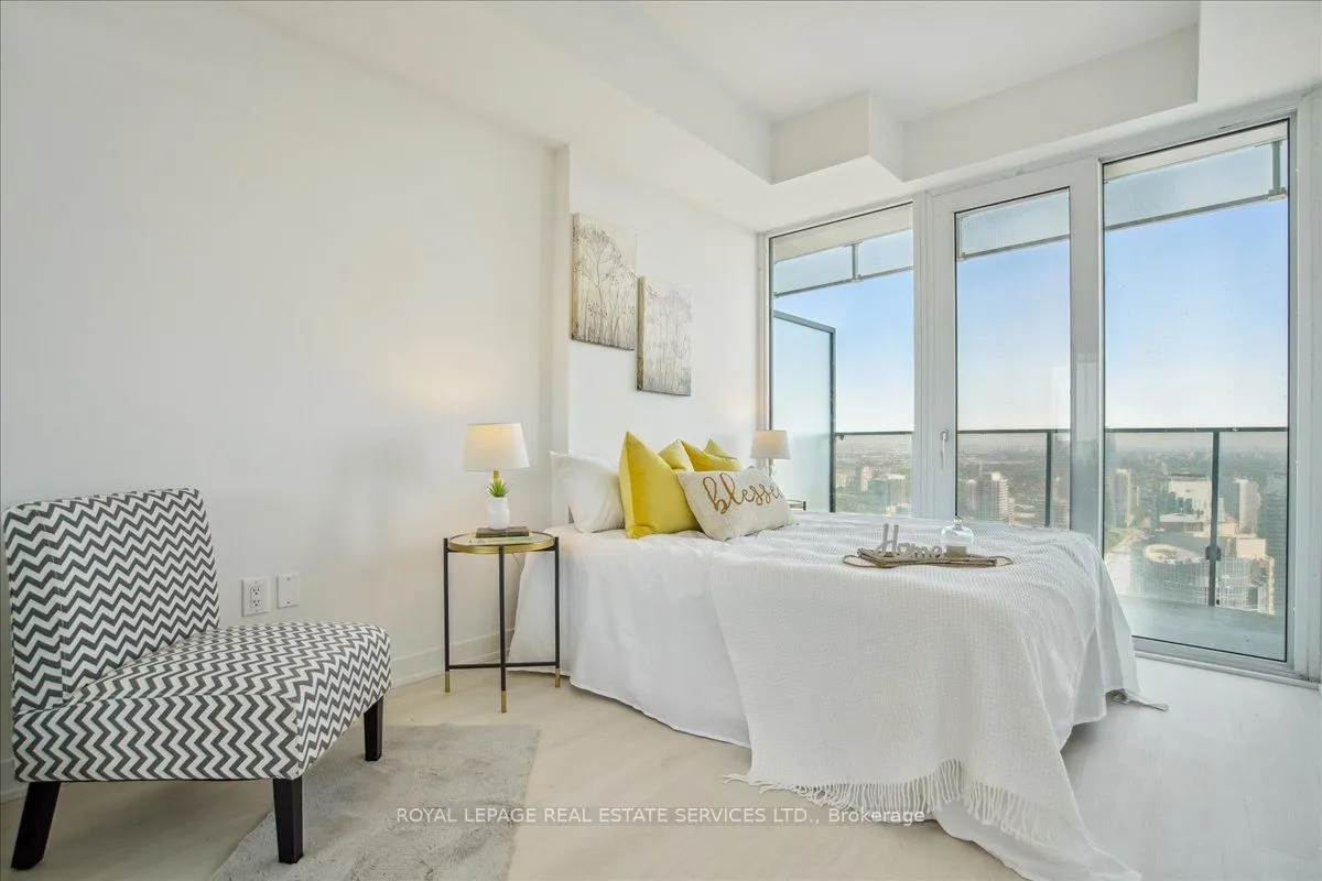 3900 Confederation Parkway, #4301