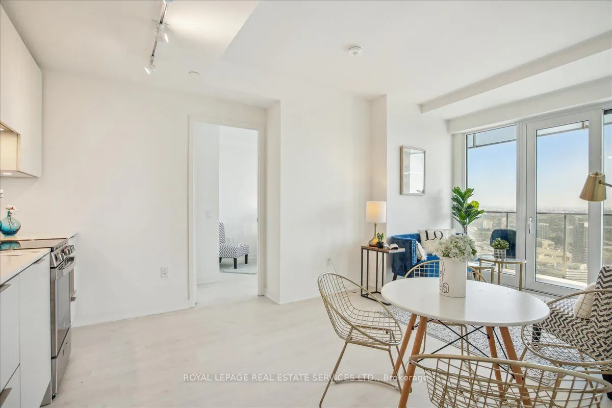 3900 Confederation Parkway, #4301