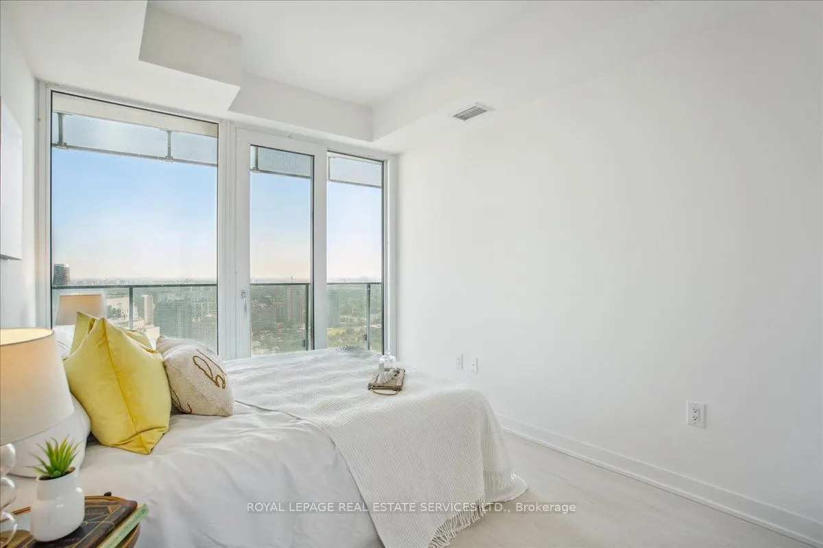 3900 Confederation Parkway, #4301
