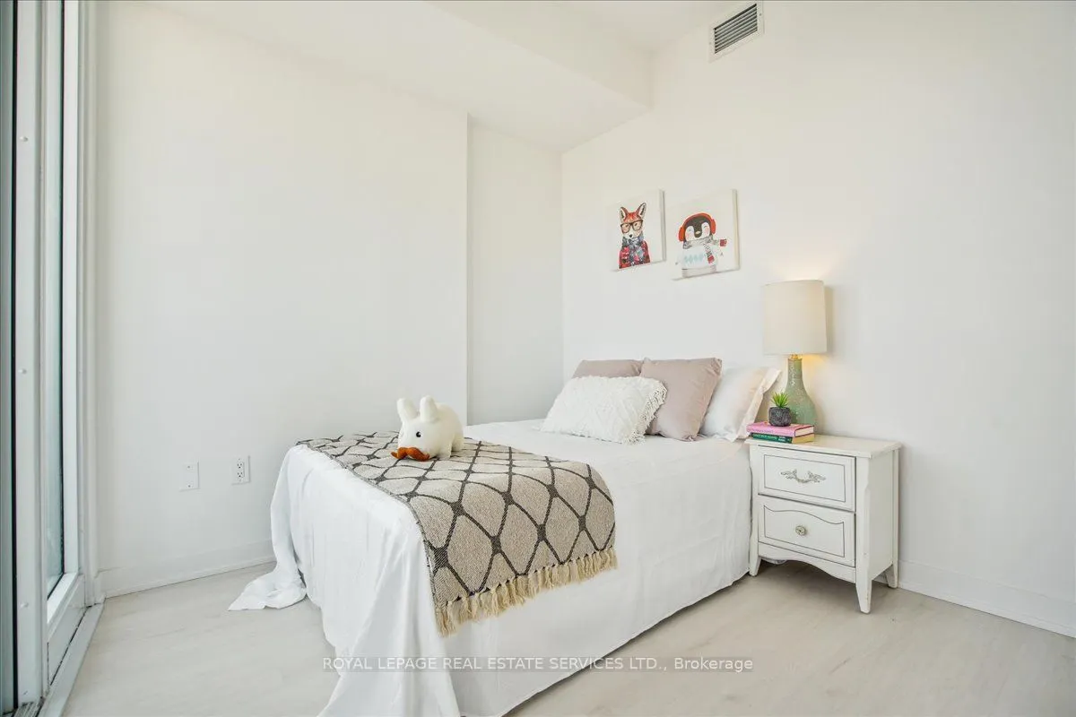 3900 Confederation Parkway, #4301