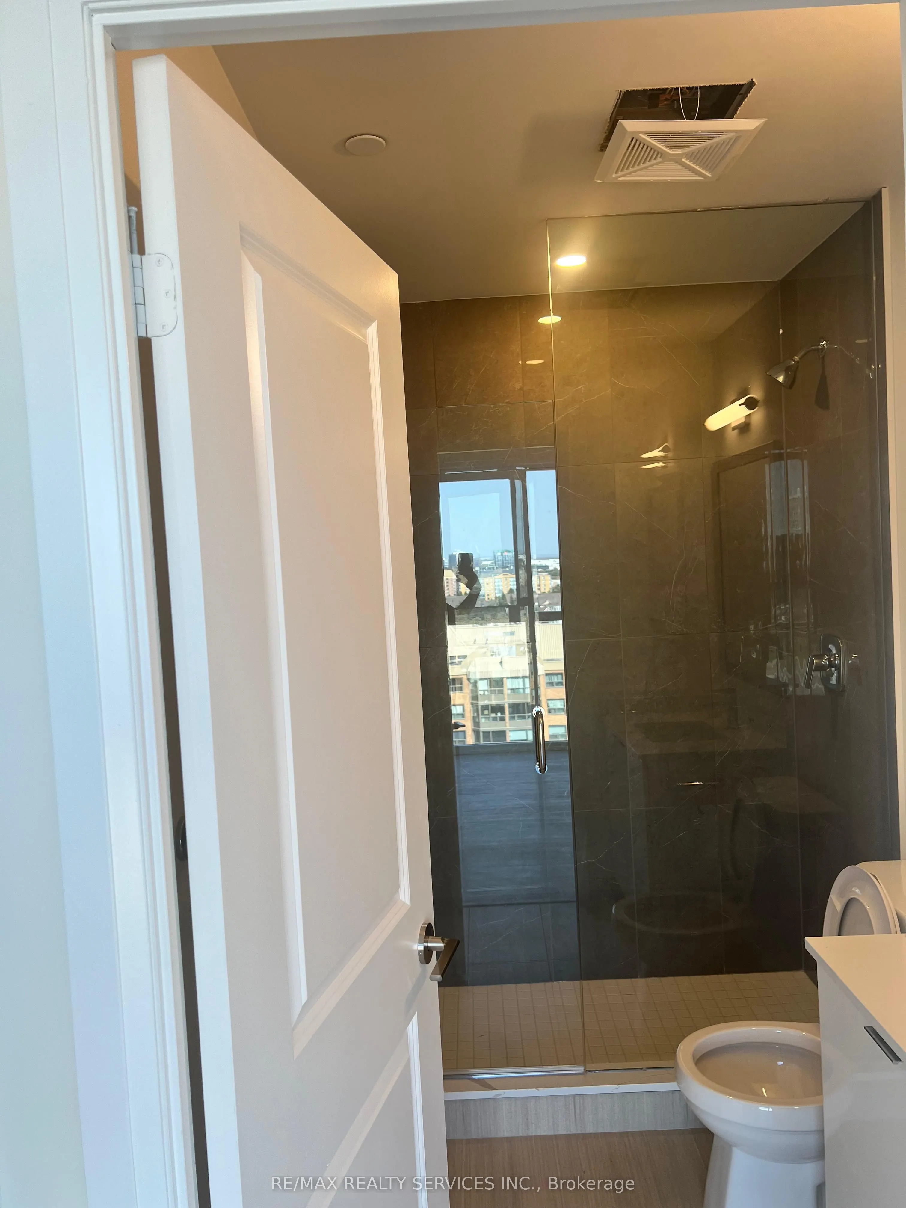 15 Watergarden Drive, #1209