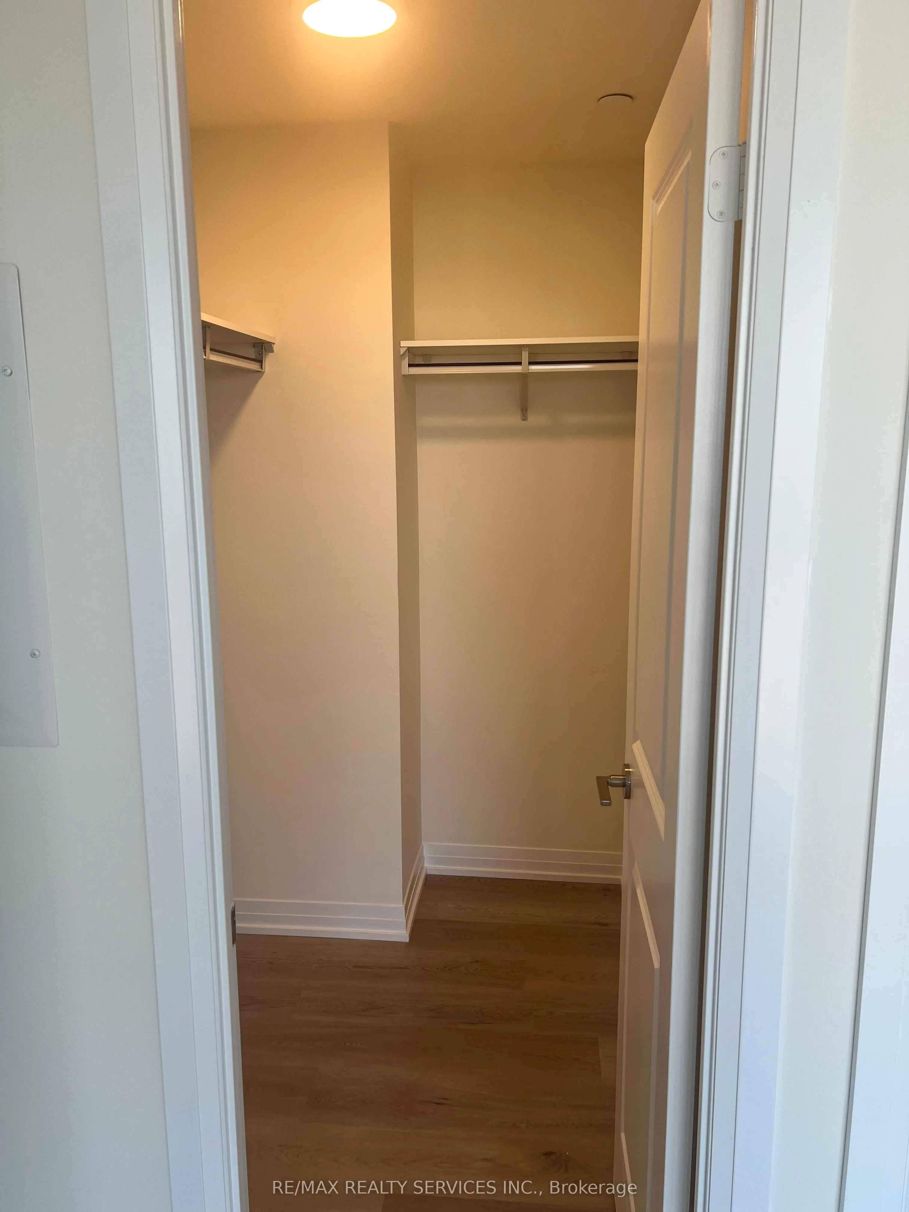 15 Watergarden Drive, #1209