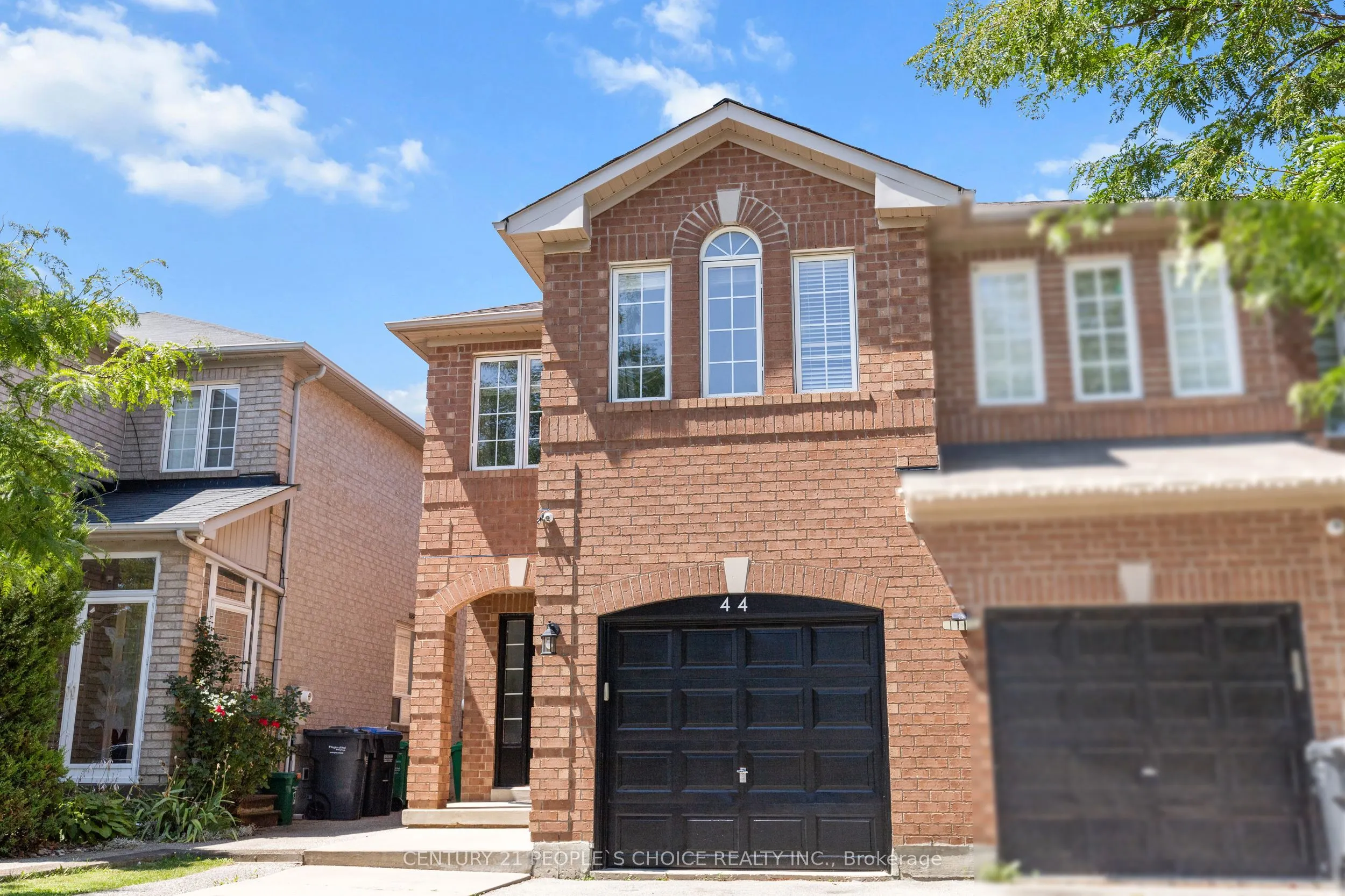 44 Roadmaster Lane