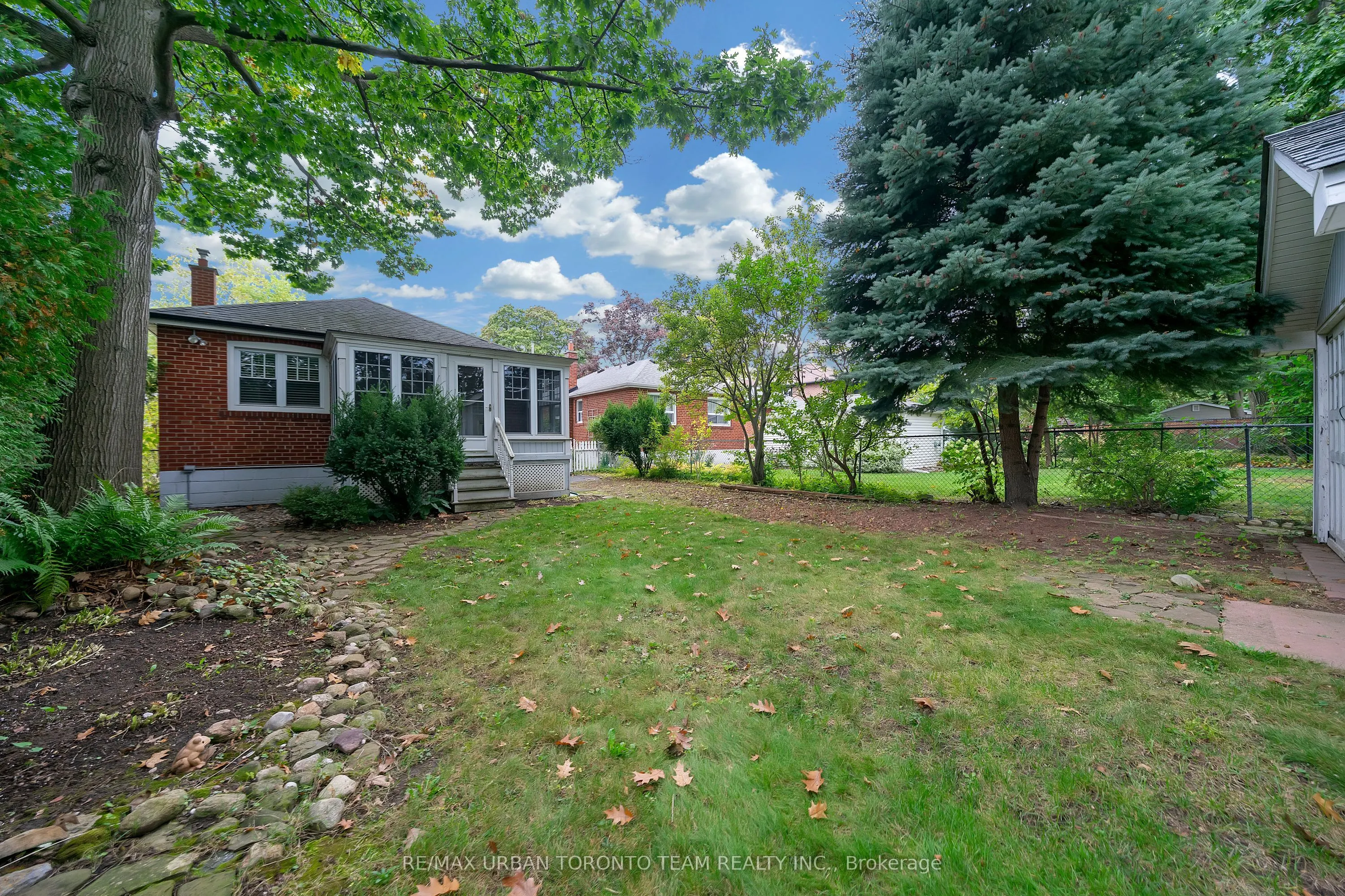 25 Westhead Road