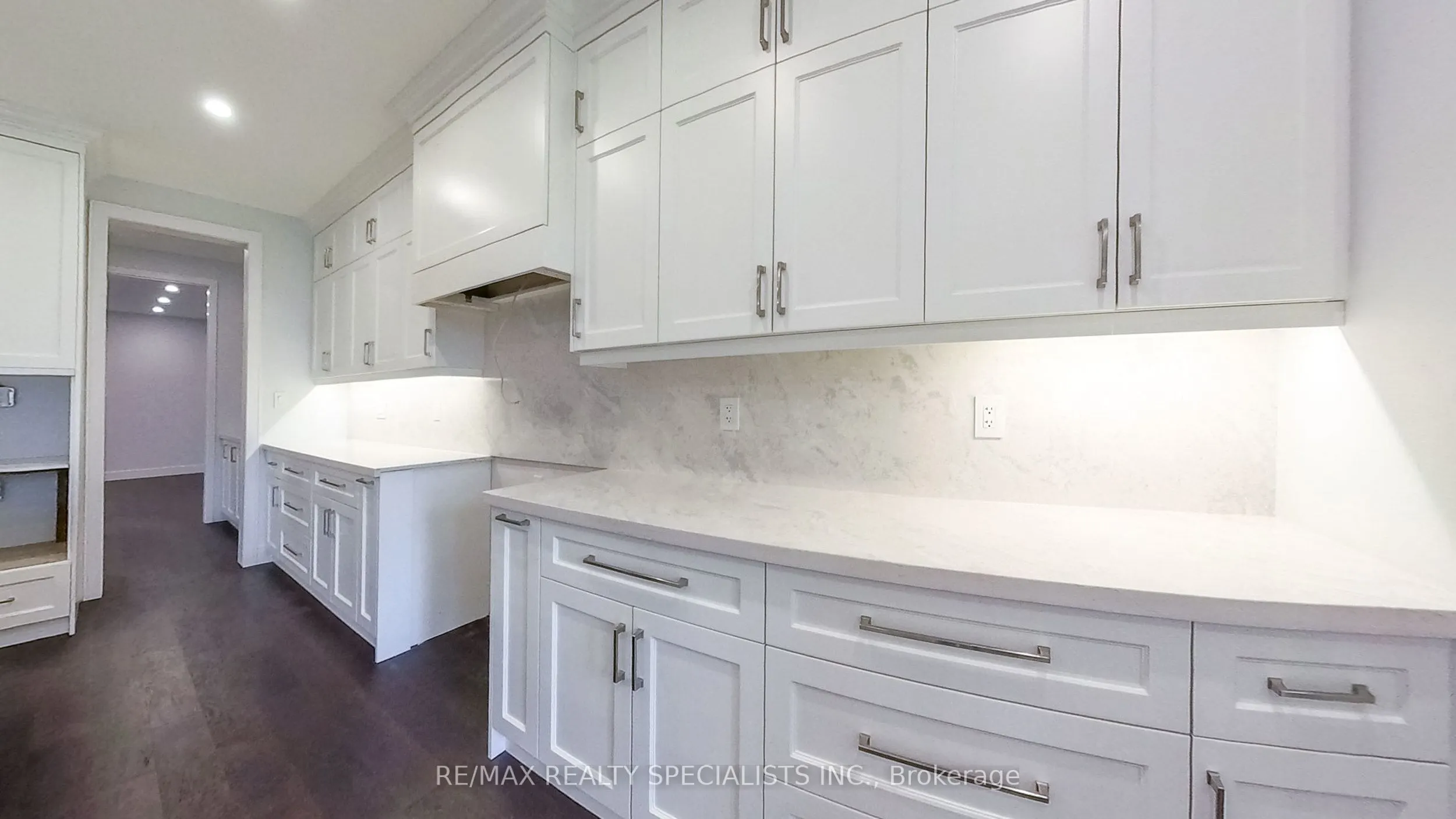 1029 Lorne Park Road