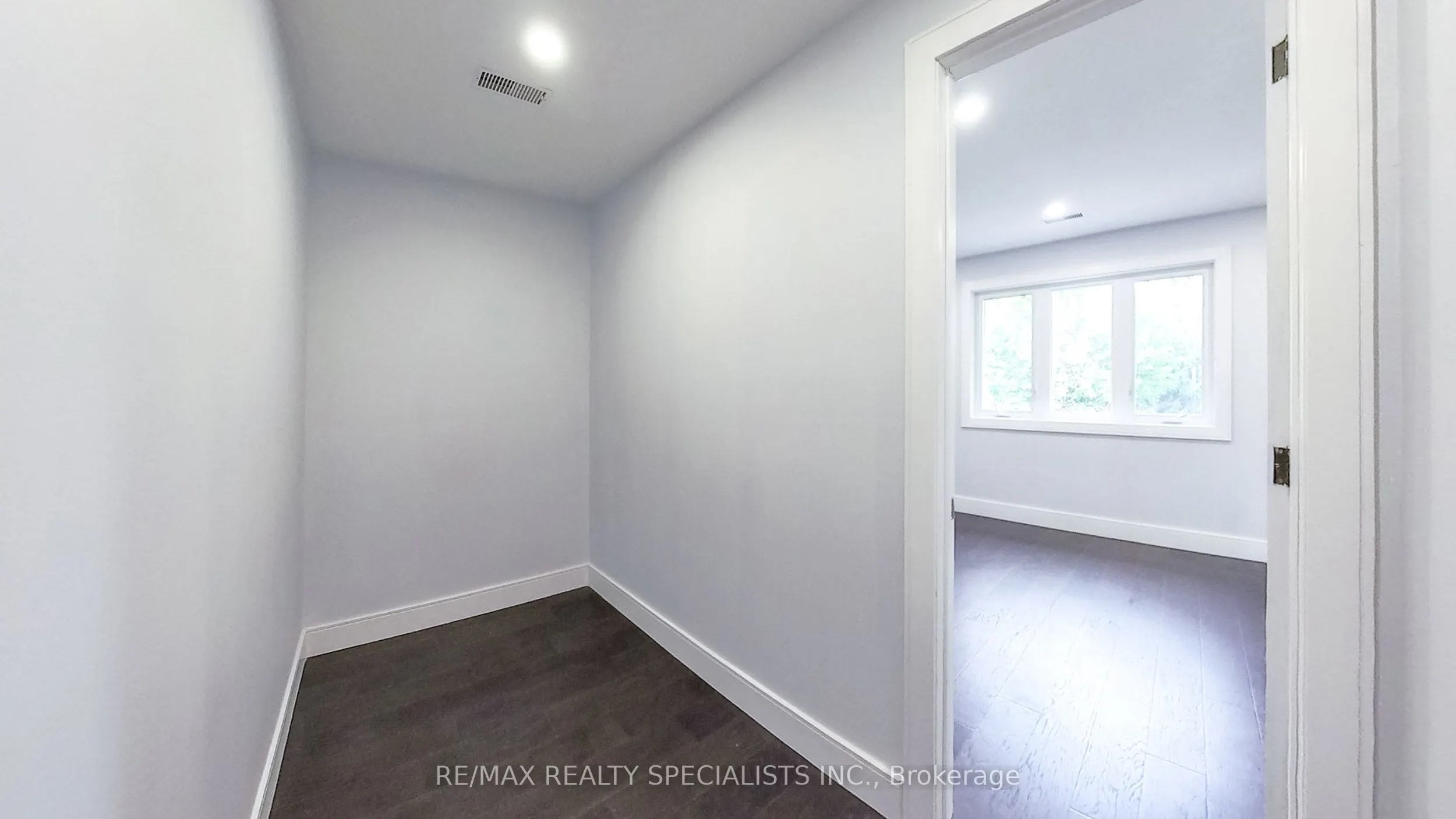 1029 Lorne Park Road