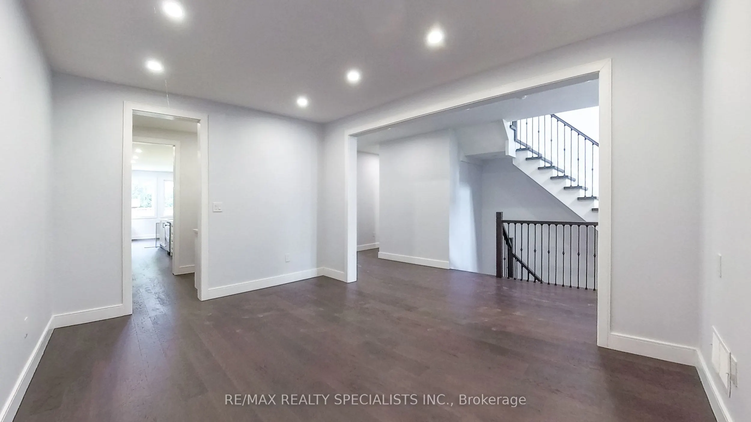 1029 Lorne Park Road