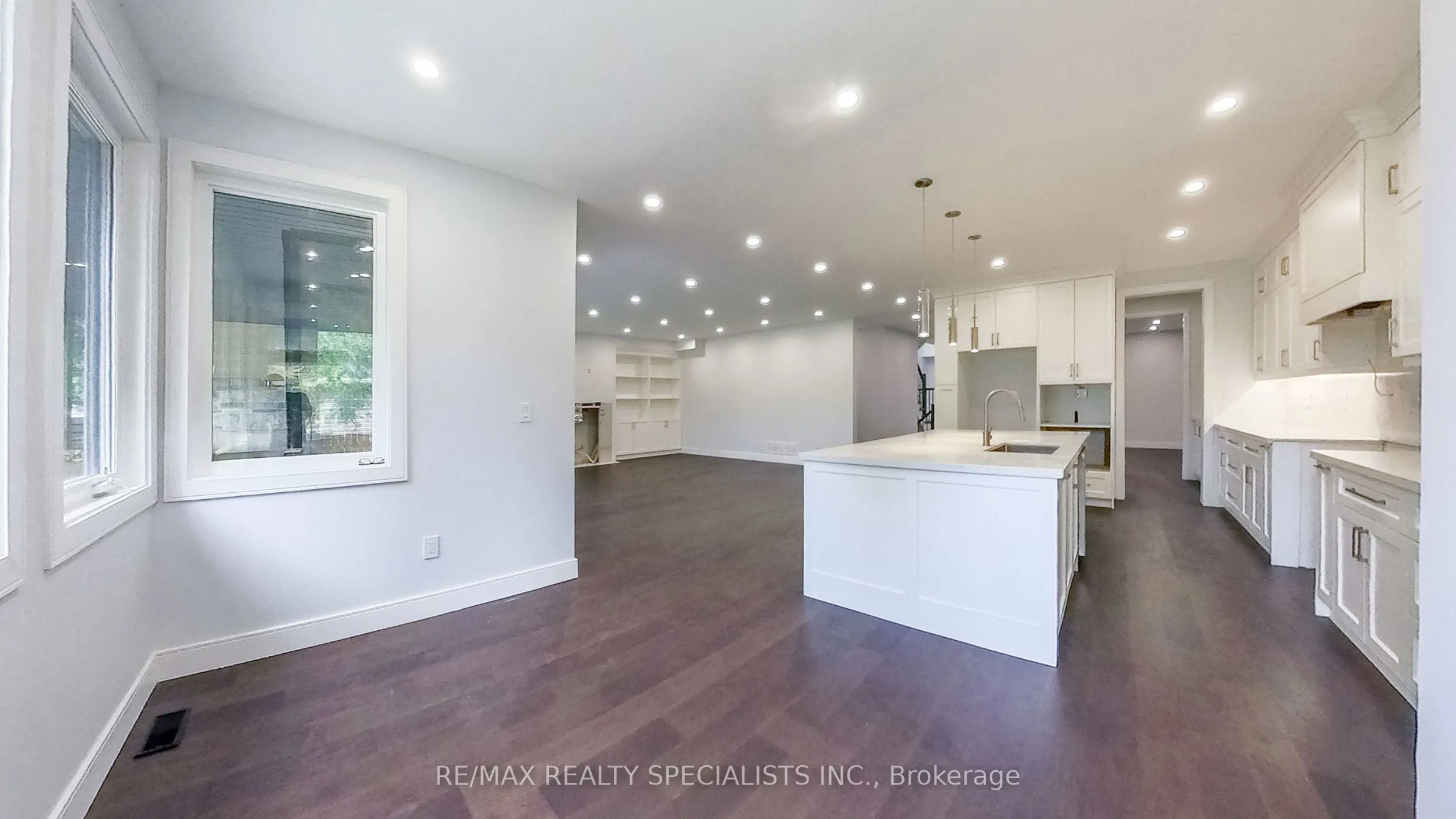 1029 Lorne Park Road