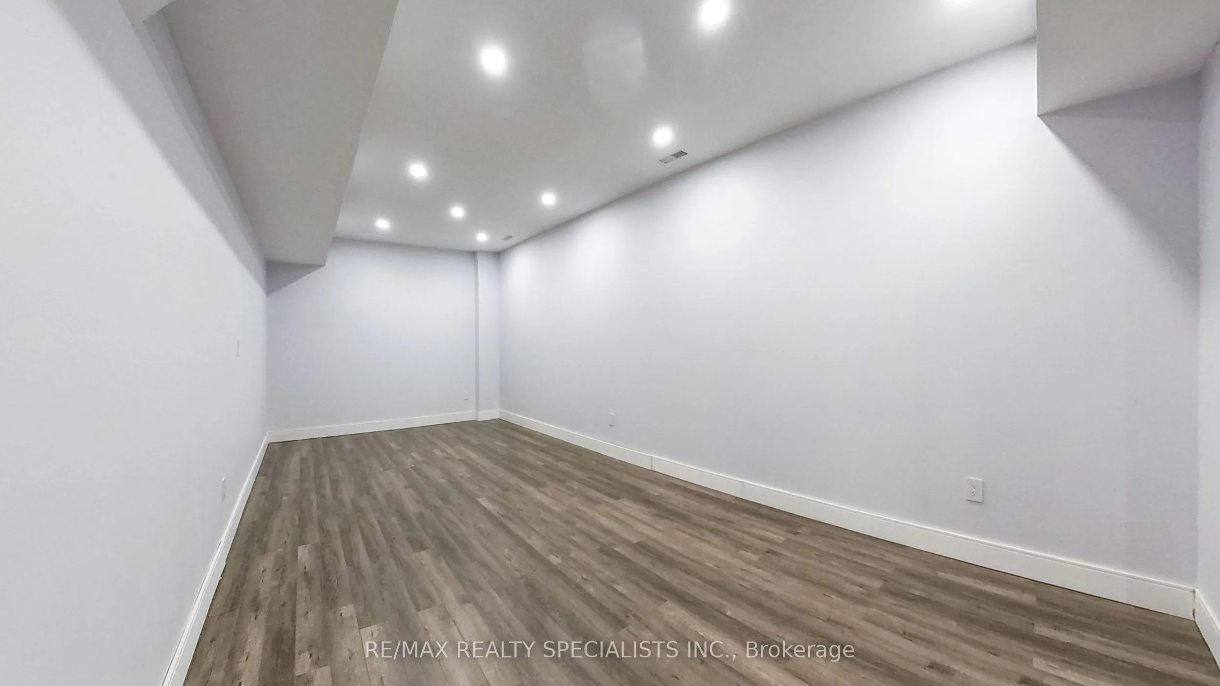 1029 Lorne Park Road