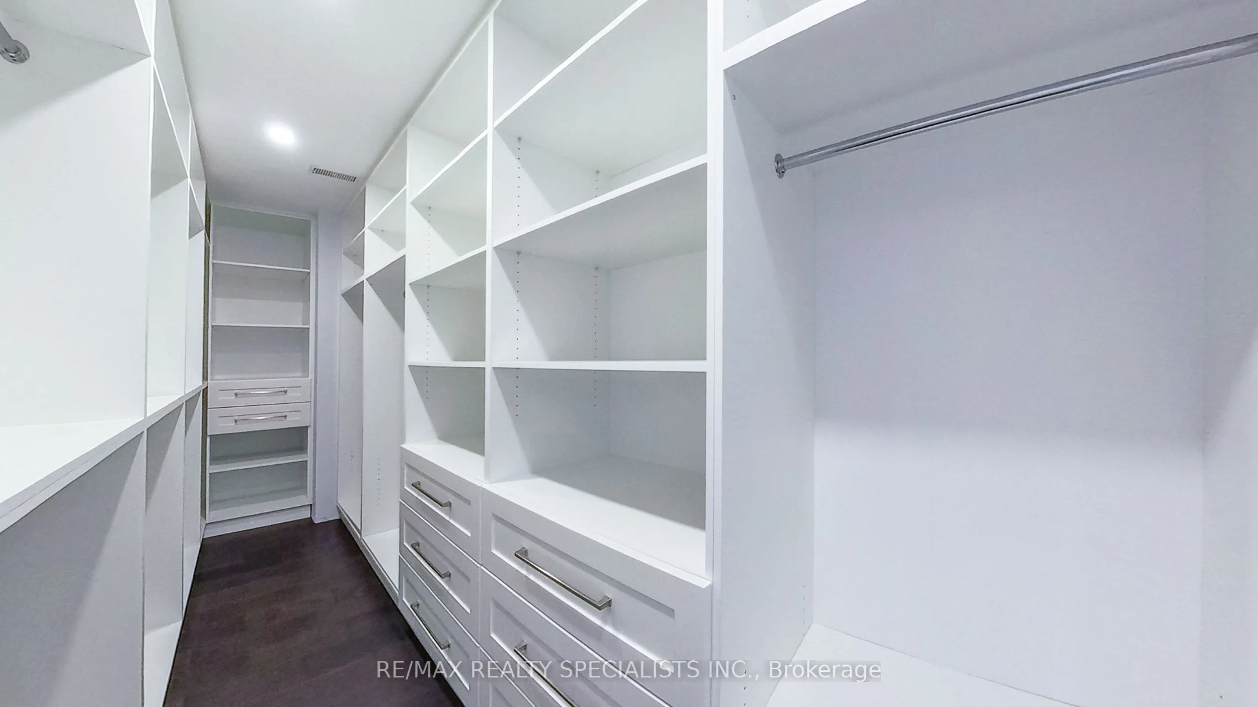 1029 Lorne Park Road