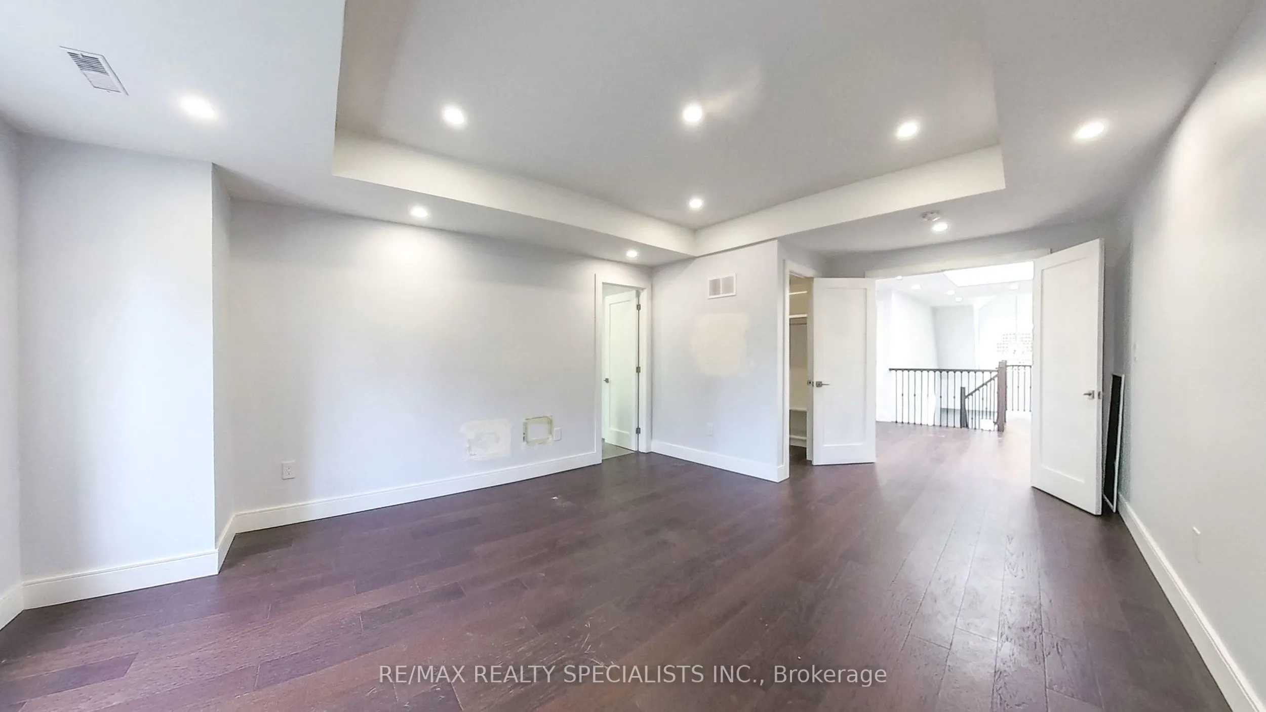 1029 Lorne Park Road