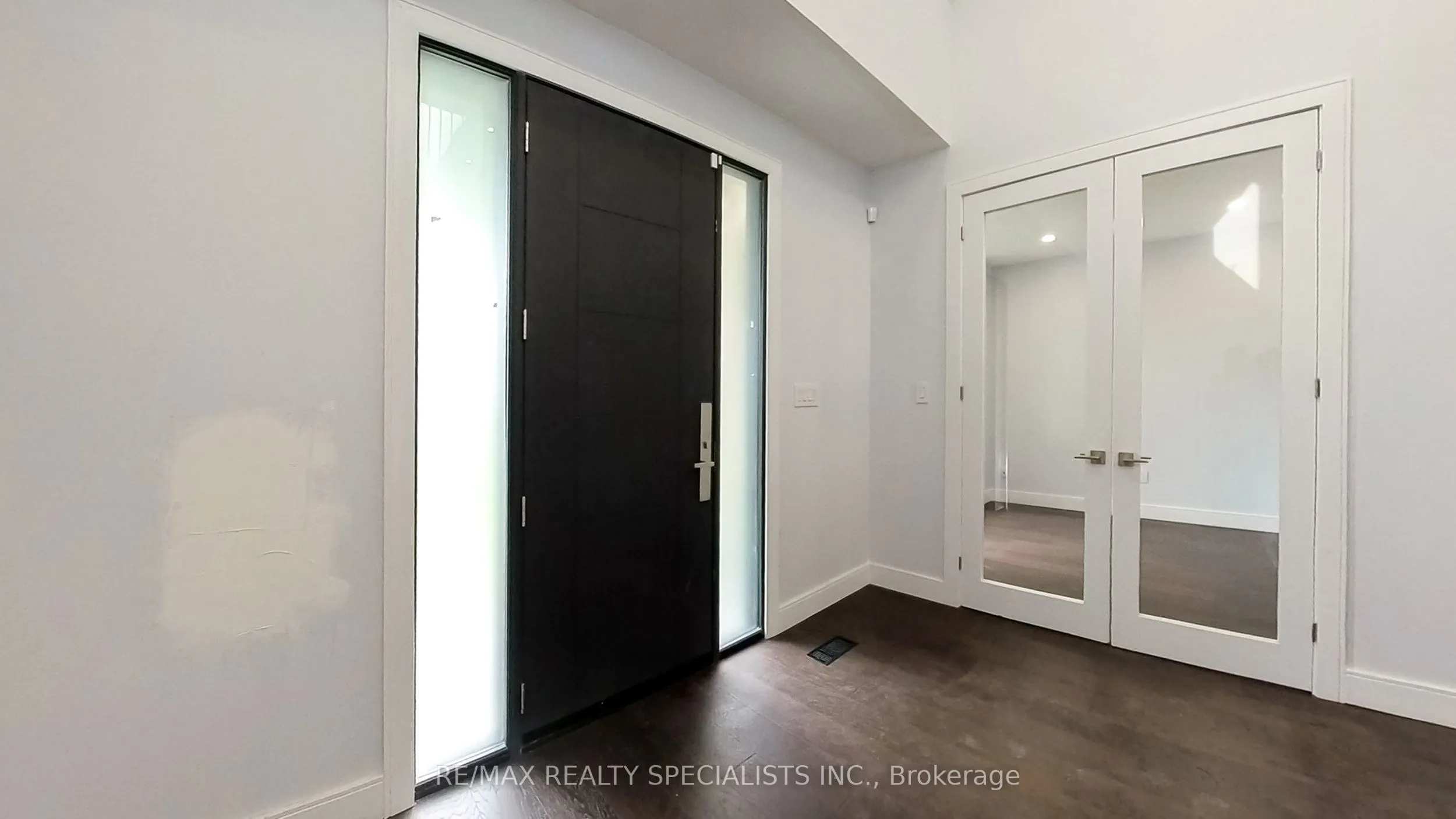 1029 Lorne Park Road