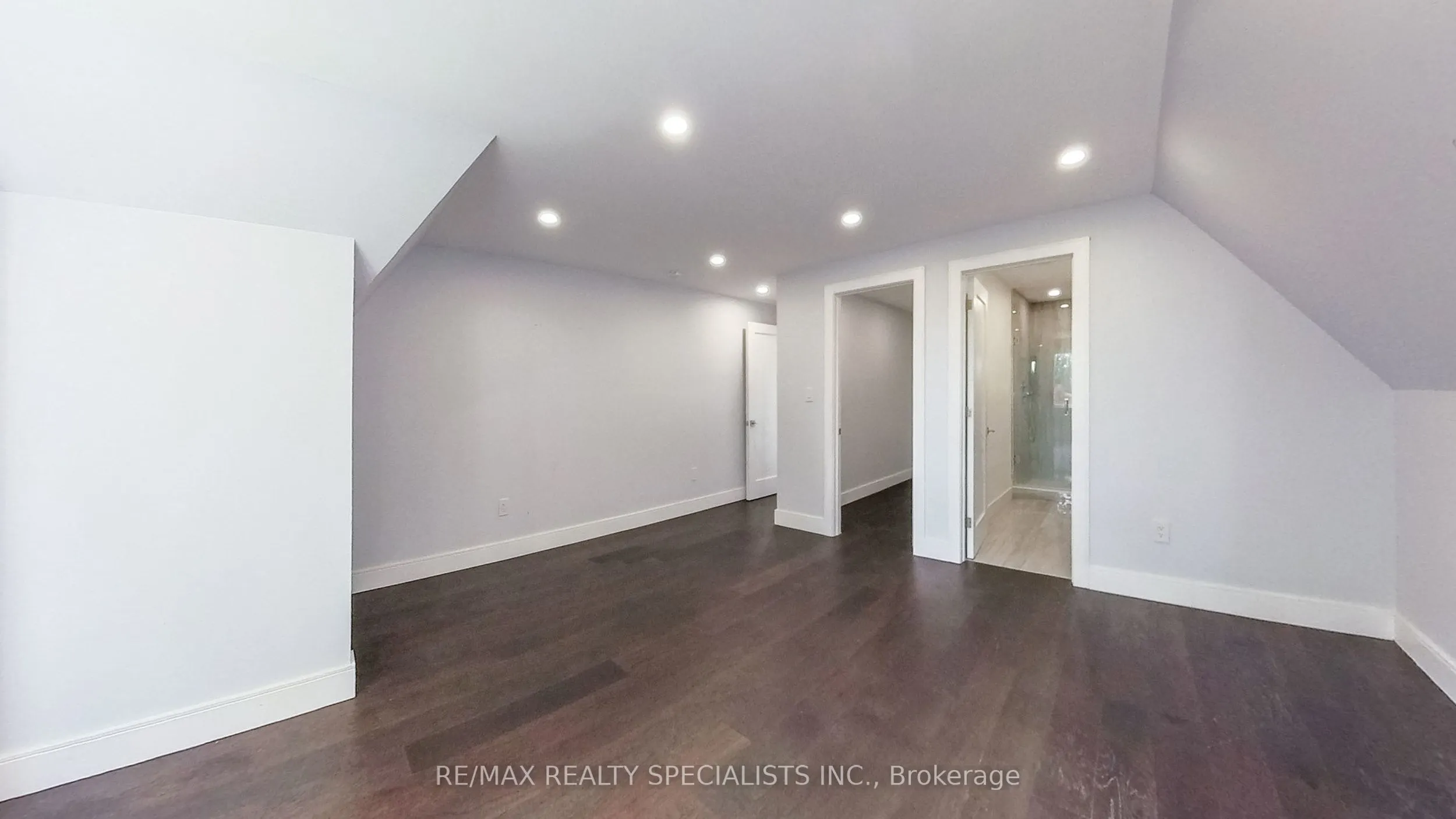 1029 Lorne Park Road