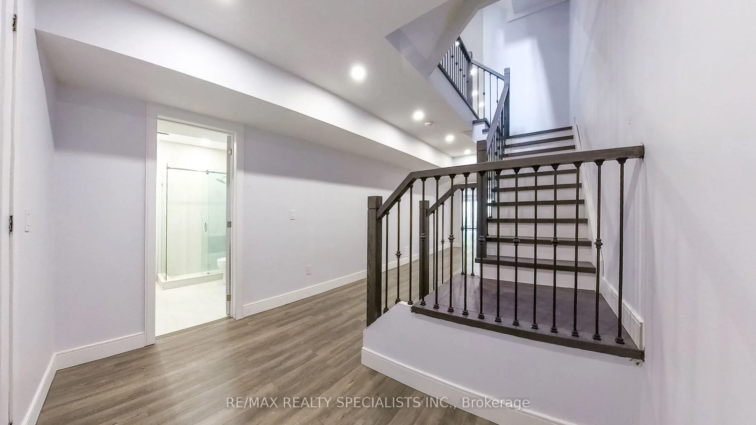 1029 Lorne Park Road