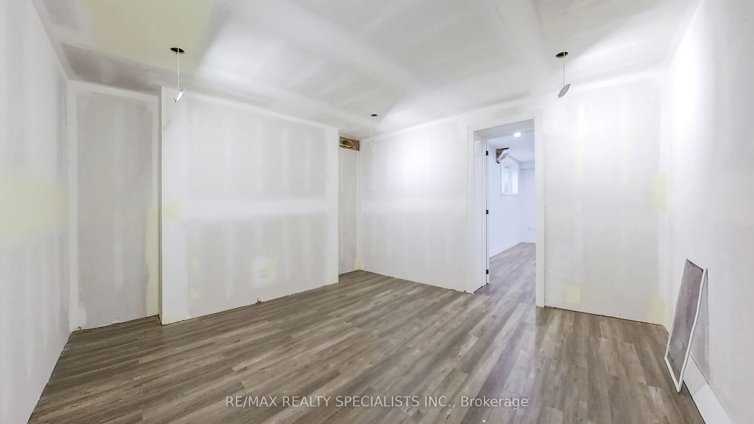 1029 Lorne Park Road
