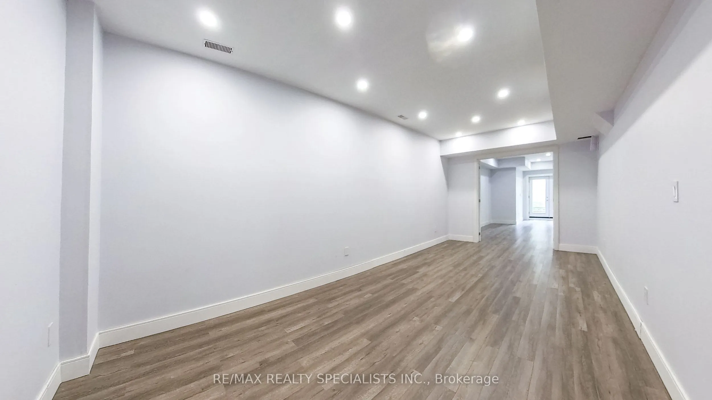 1029 Lorne Park Road