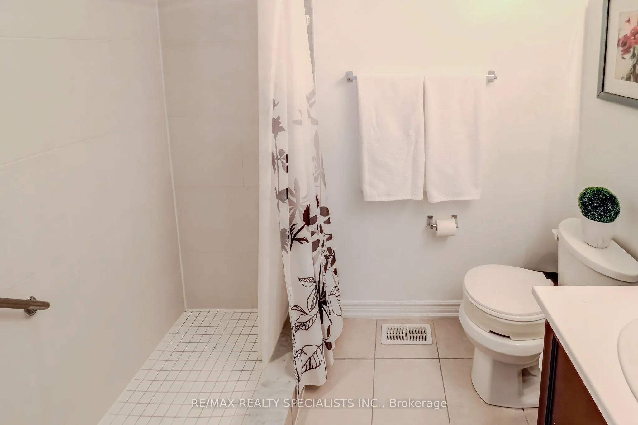 40 Muzzo Drive, #20
