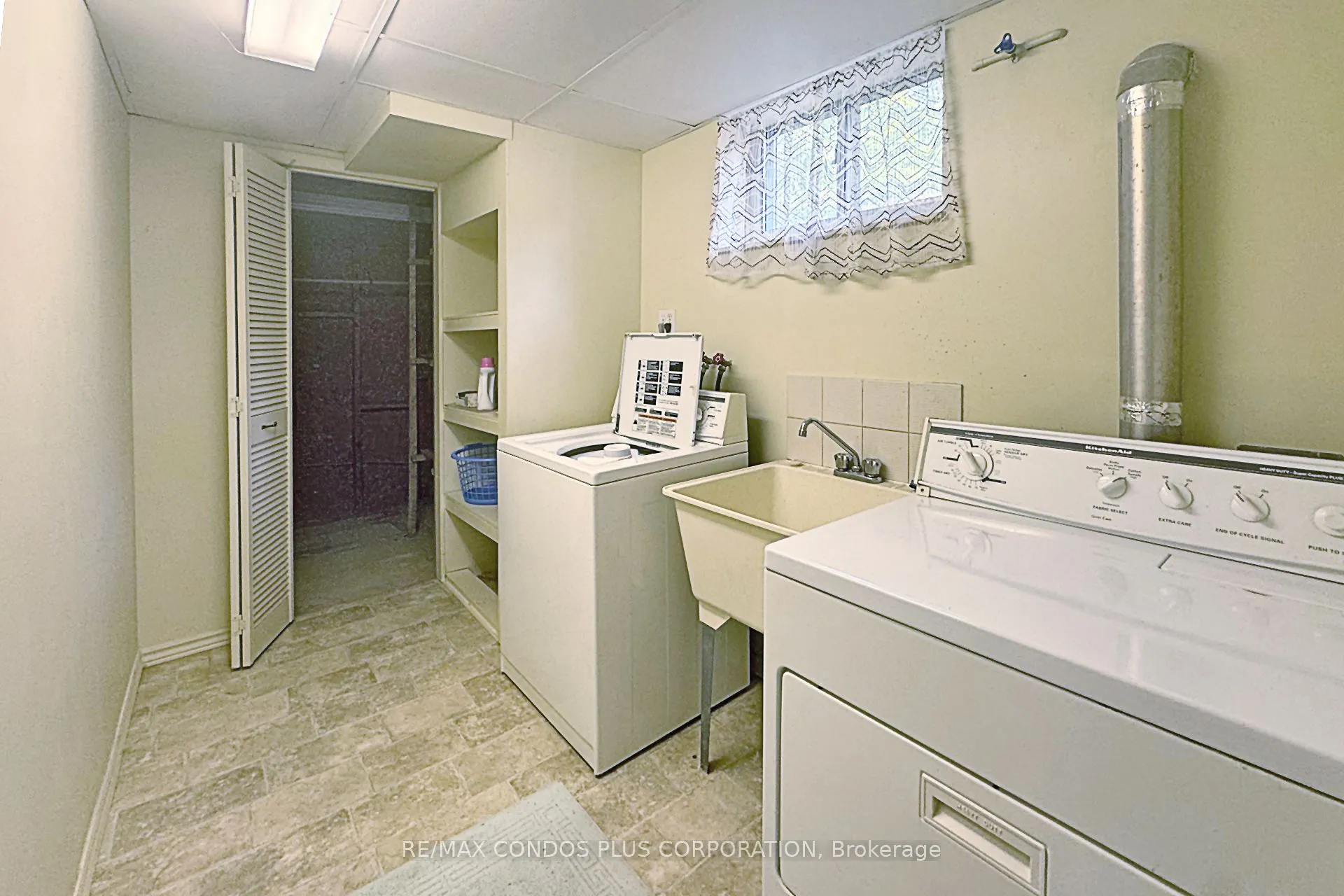 2004 Hartland Drive