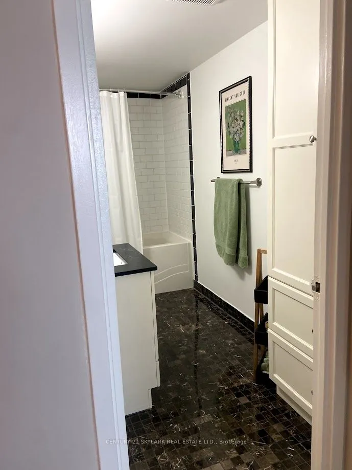 8 Lisa Street, #706