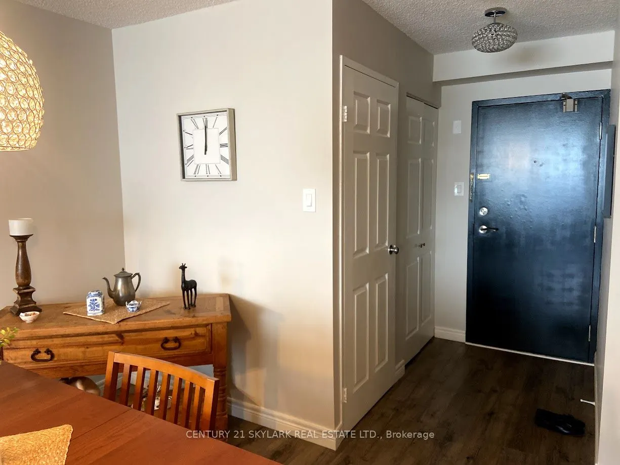 8 Lisa Street, #706